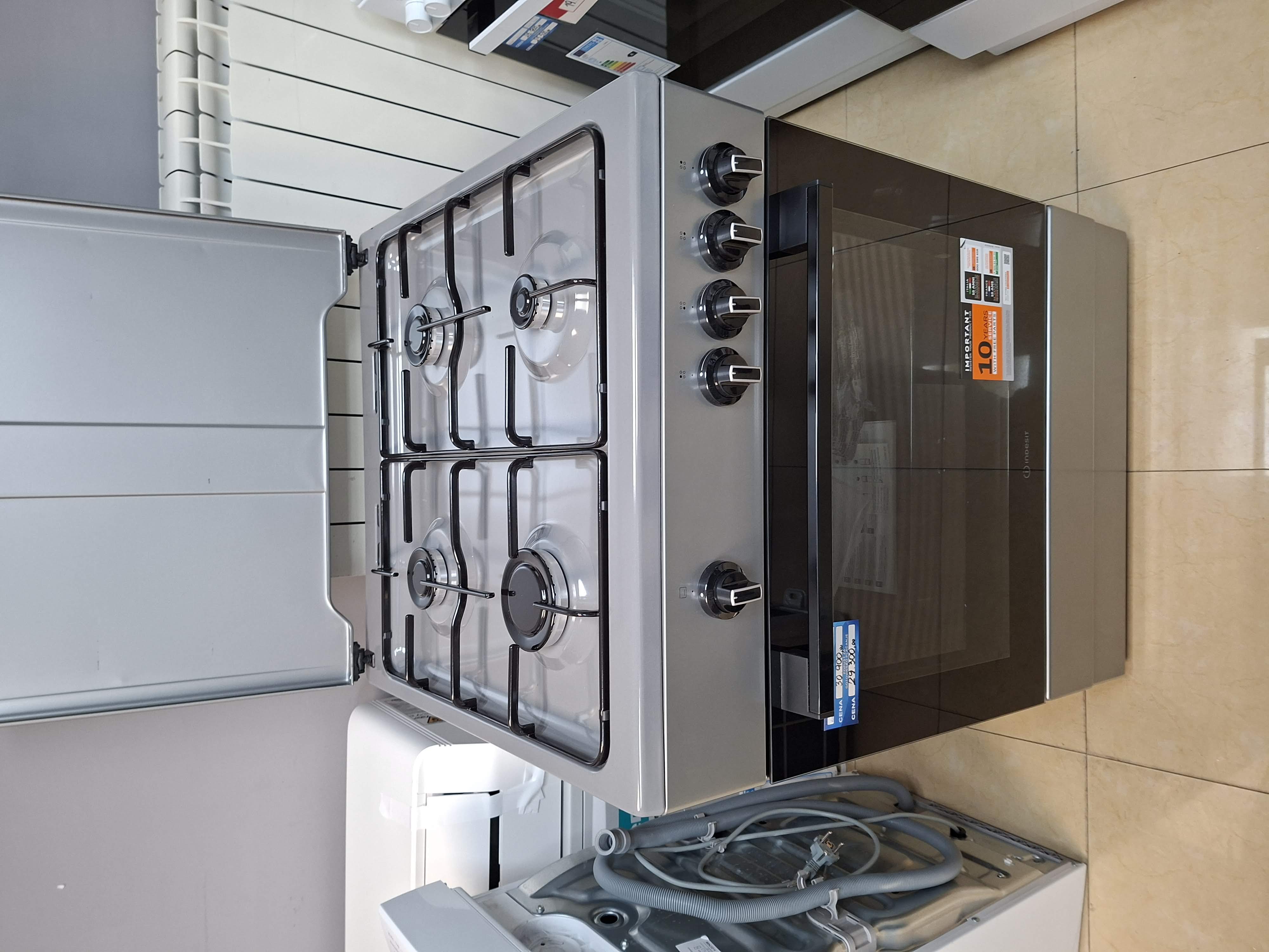 Plinski Šporet Indesit I6GGKMS , 60 cm.