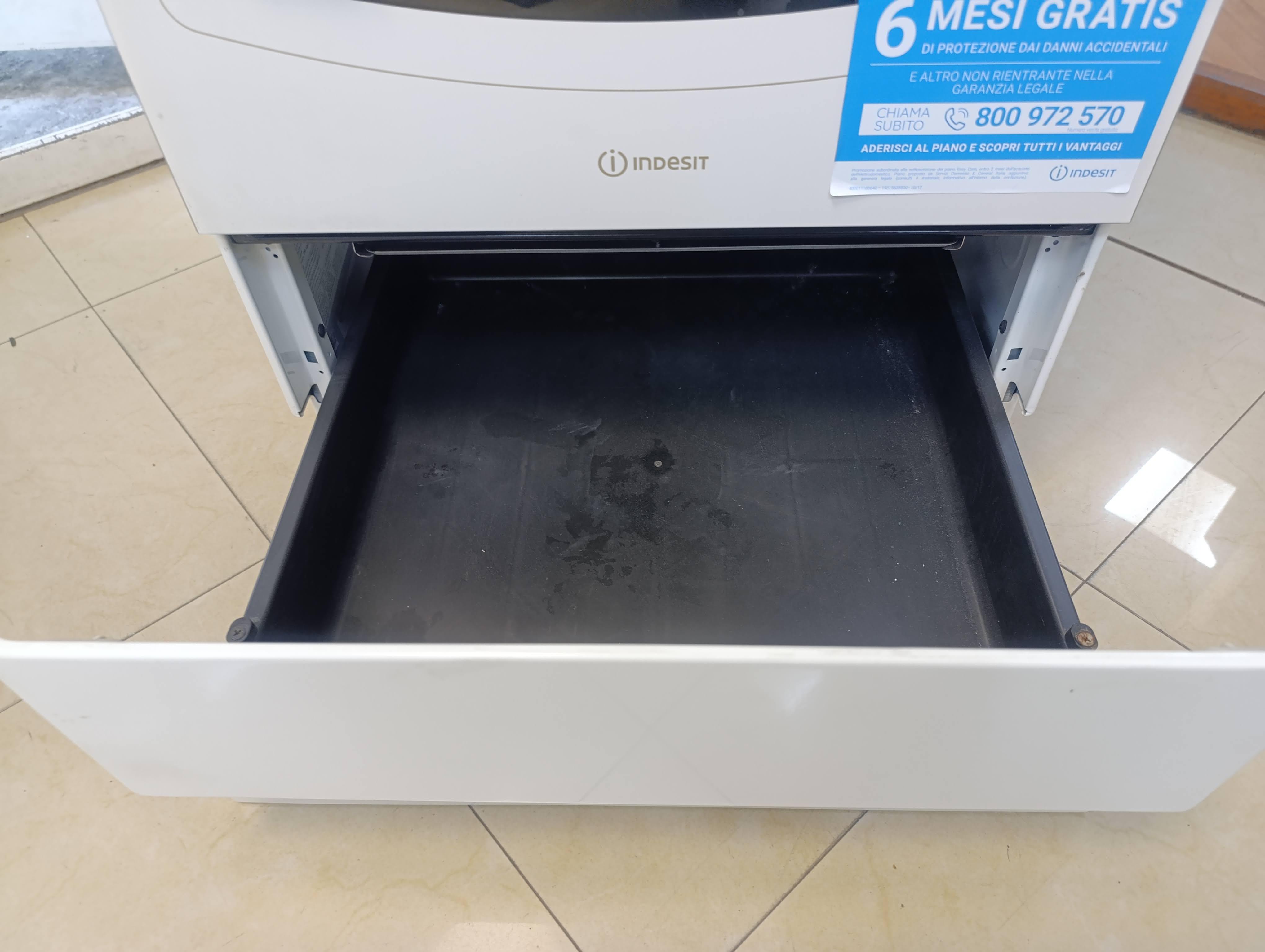 Plinski Sporet Indesit IS5G1MMJ/E, 68L
