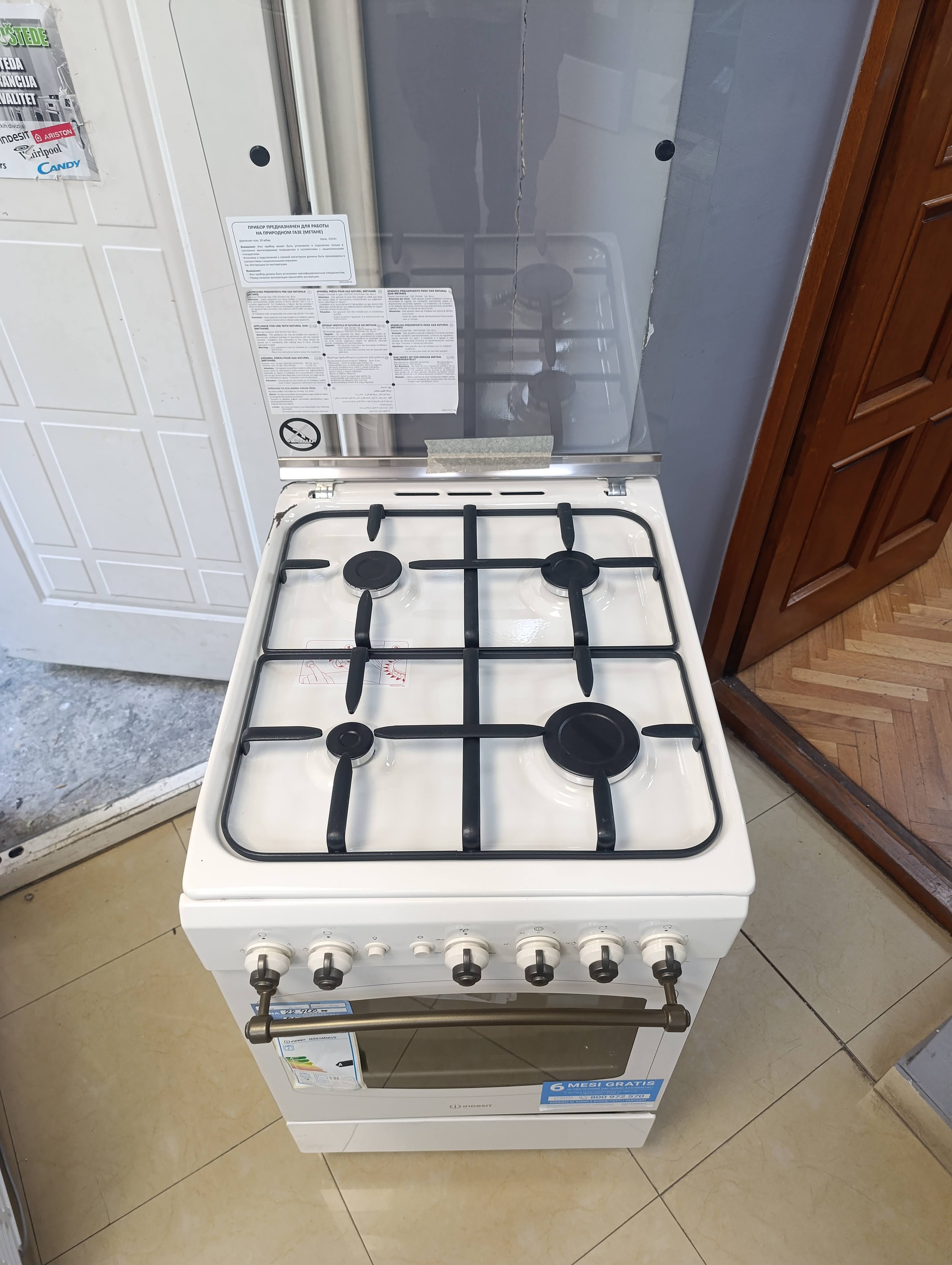Plinski Sporet Indesit IS5G1MMJ/E, 68L