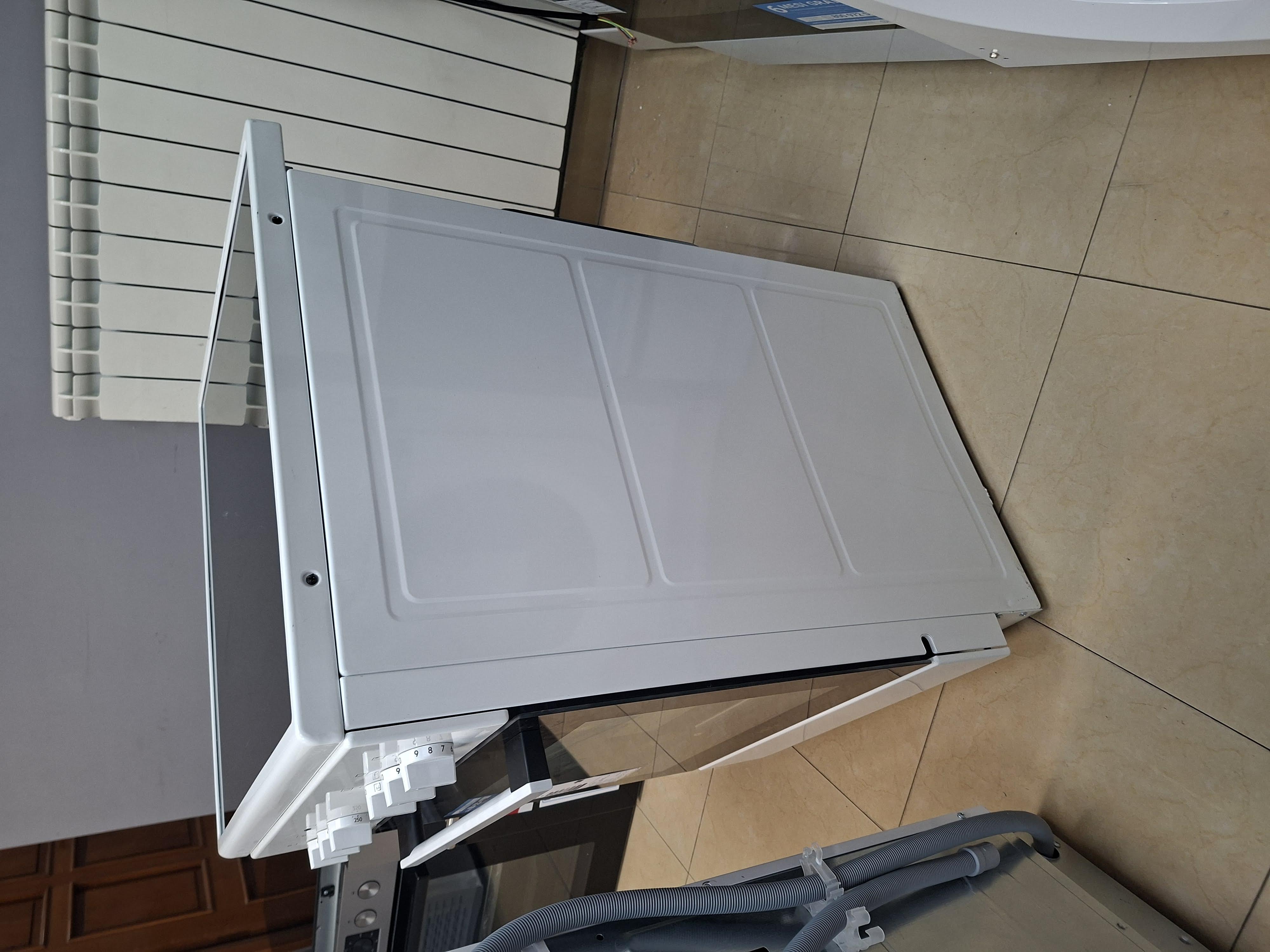 Šporet AEG CCB50090BW , 60l