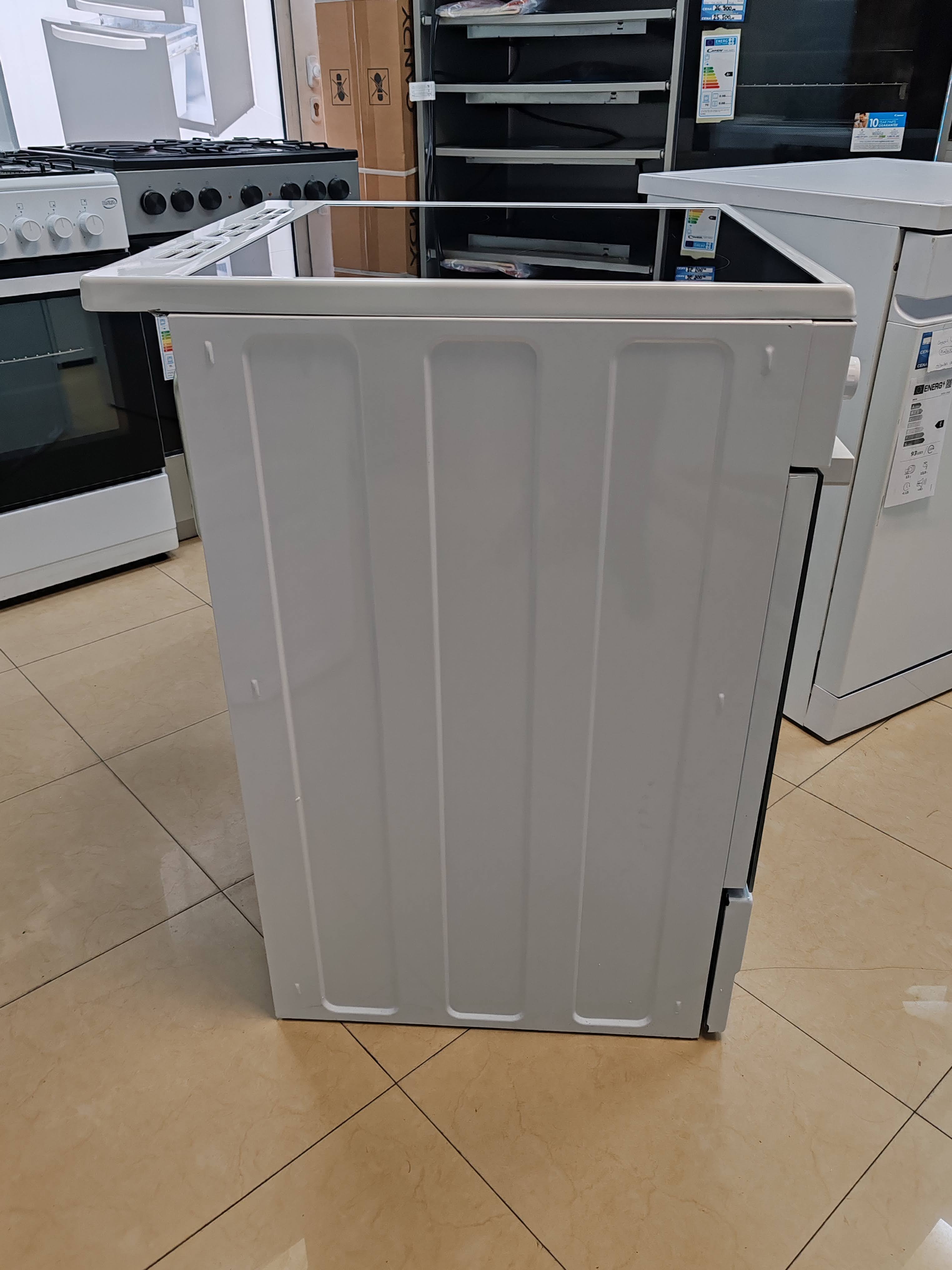 Šporet Beko FSE 67300 GW , 60 cm.