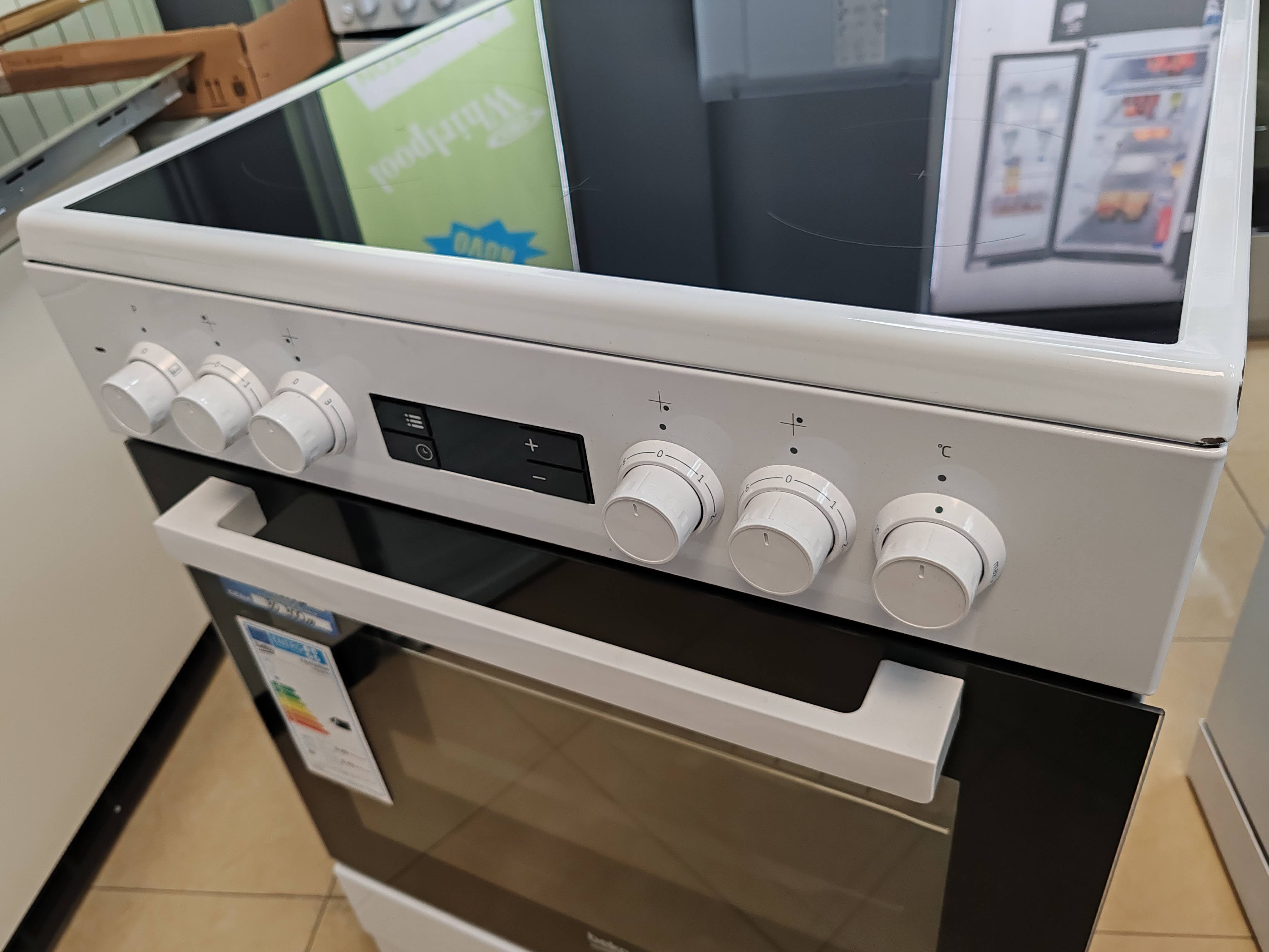 Šporet Beko FSE 67300 GW , 60 cm.