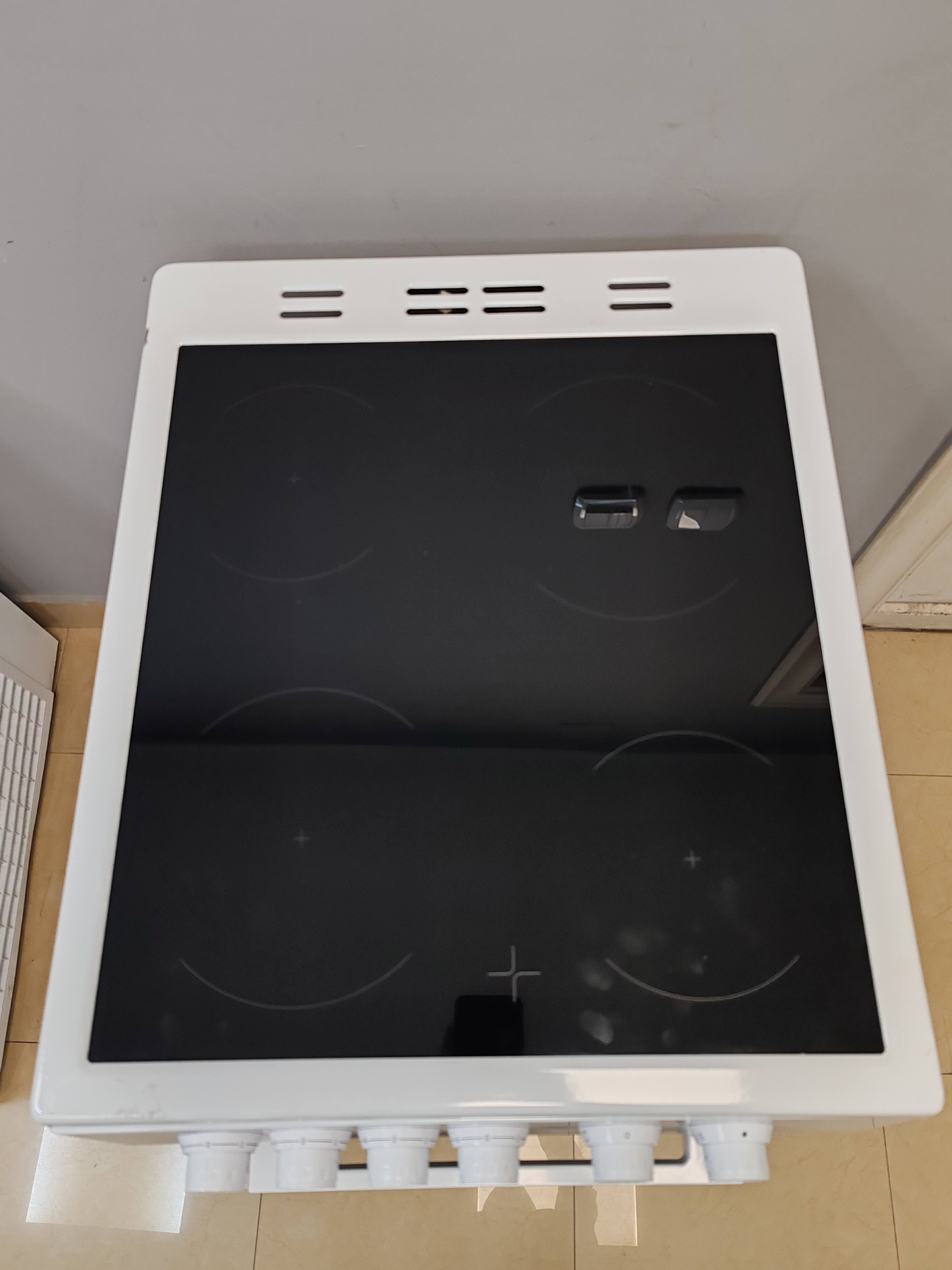 Šporet Beko FSS57000GW , 50cm