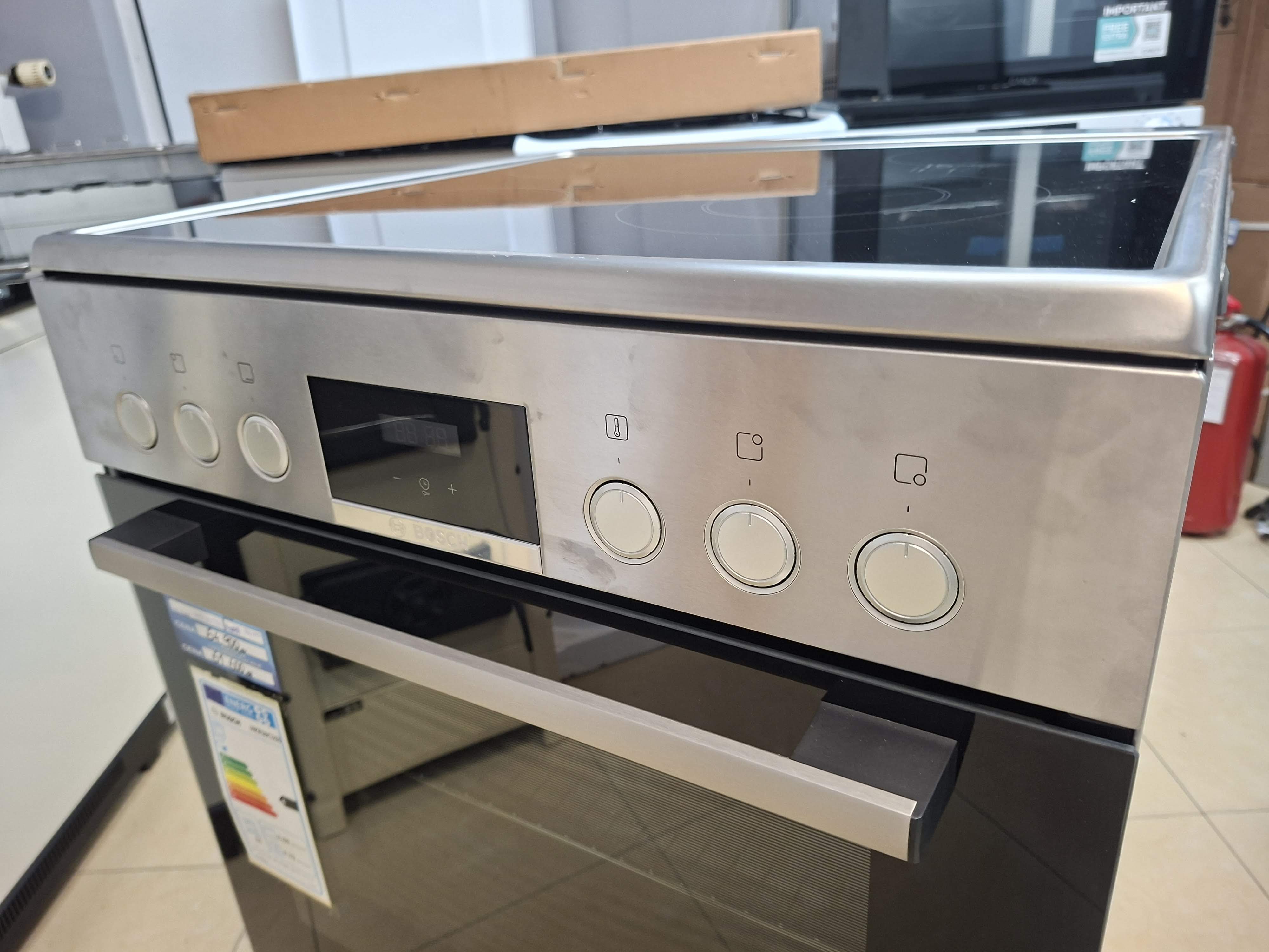 Šporet Bosch HKR39C250, 60 cm