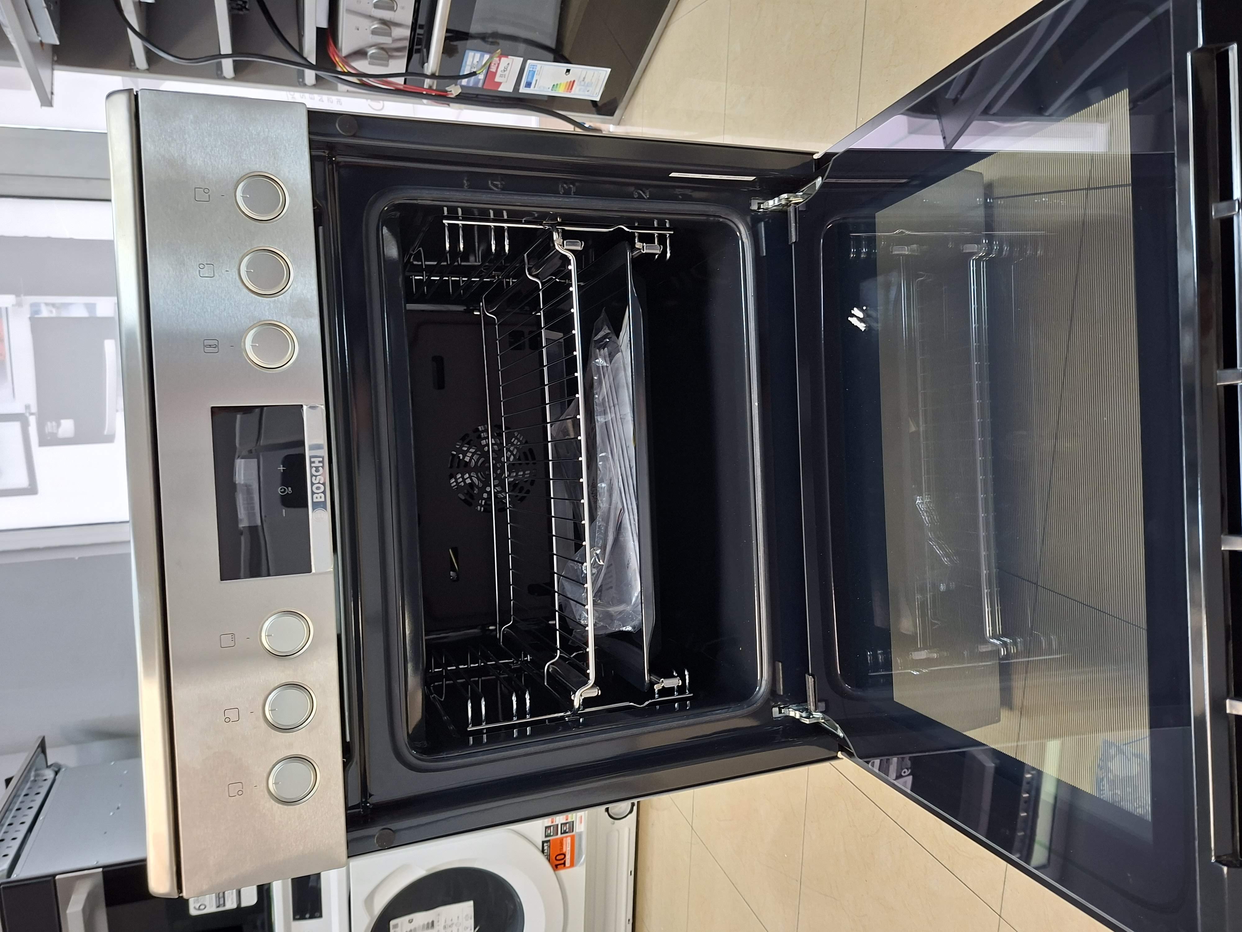 Šporet Bosch HKR39C250, 60 cm