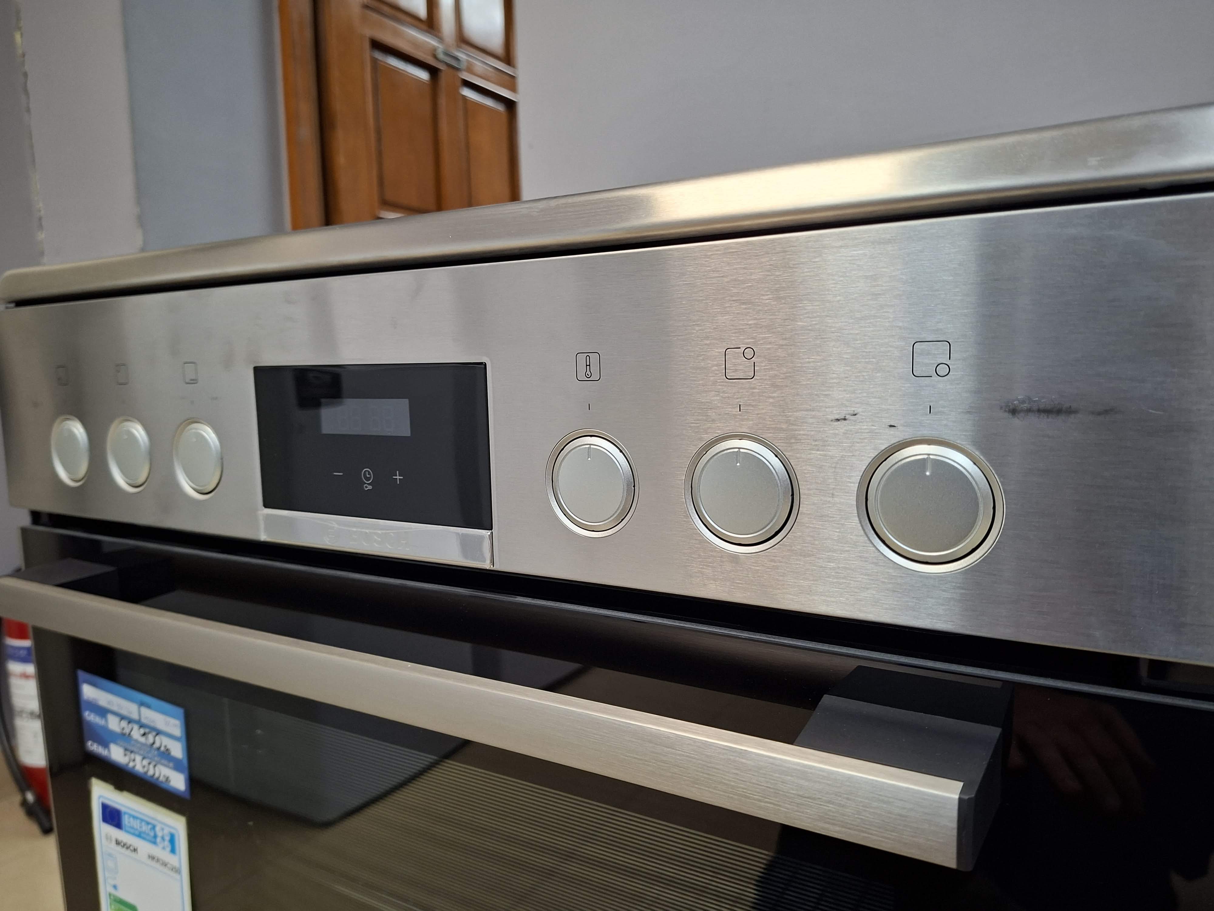 Šporet Bosch HKR39C250, 60 cm