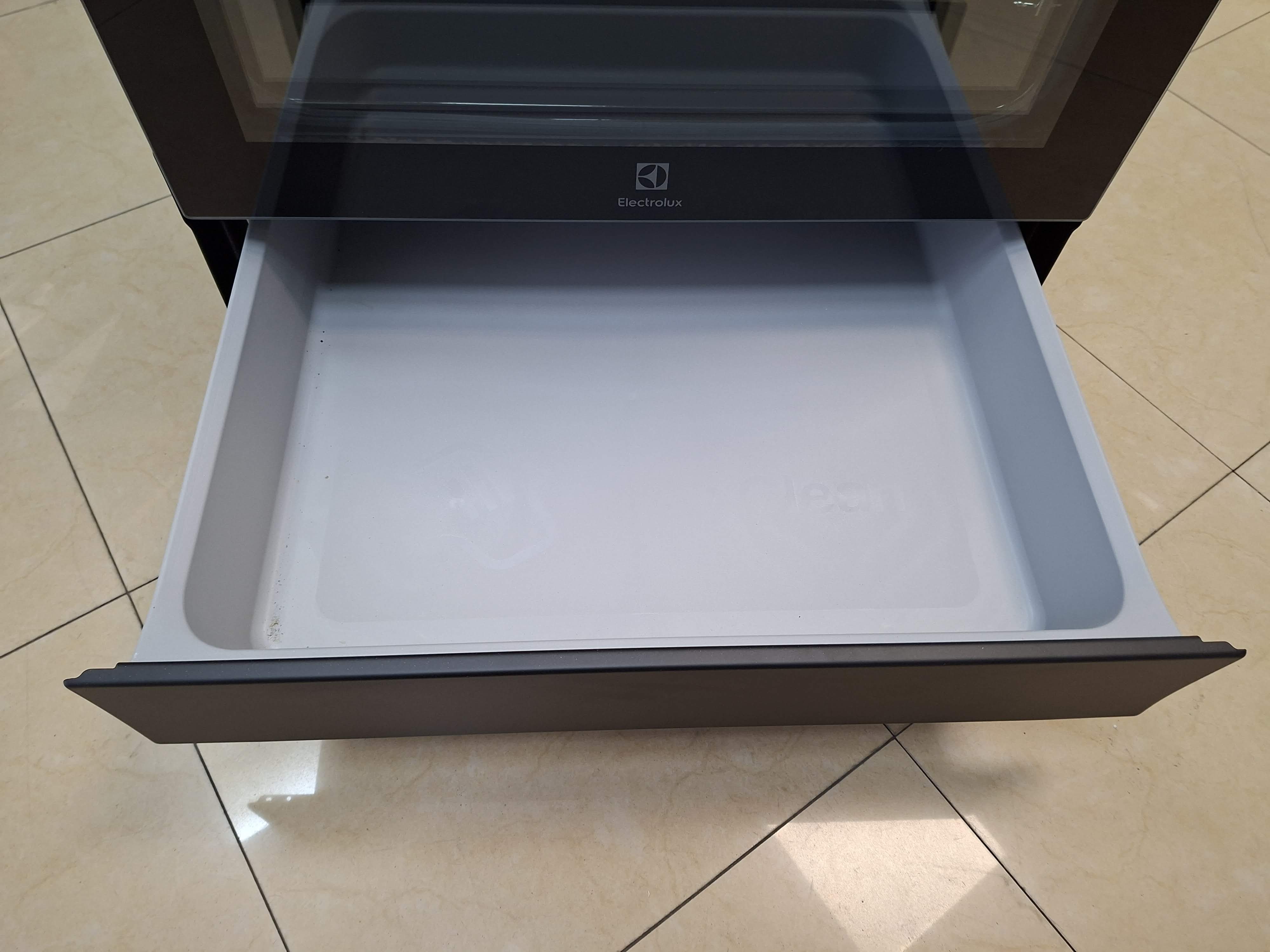 Šporet Electrolux  LKR64022MK , 60 cm