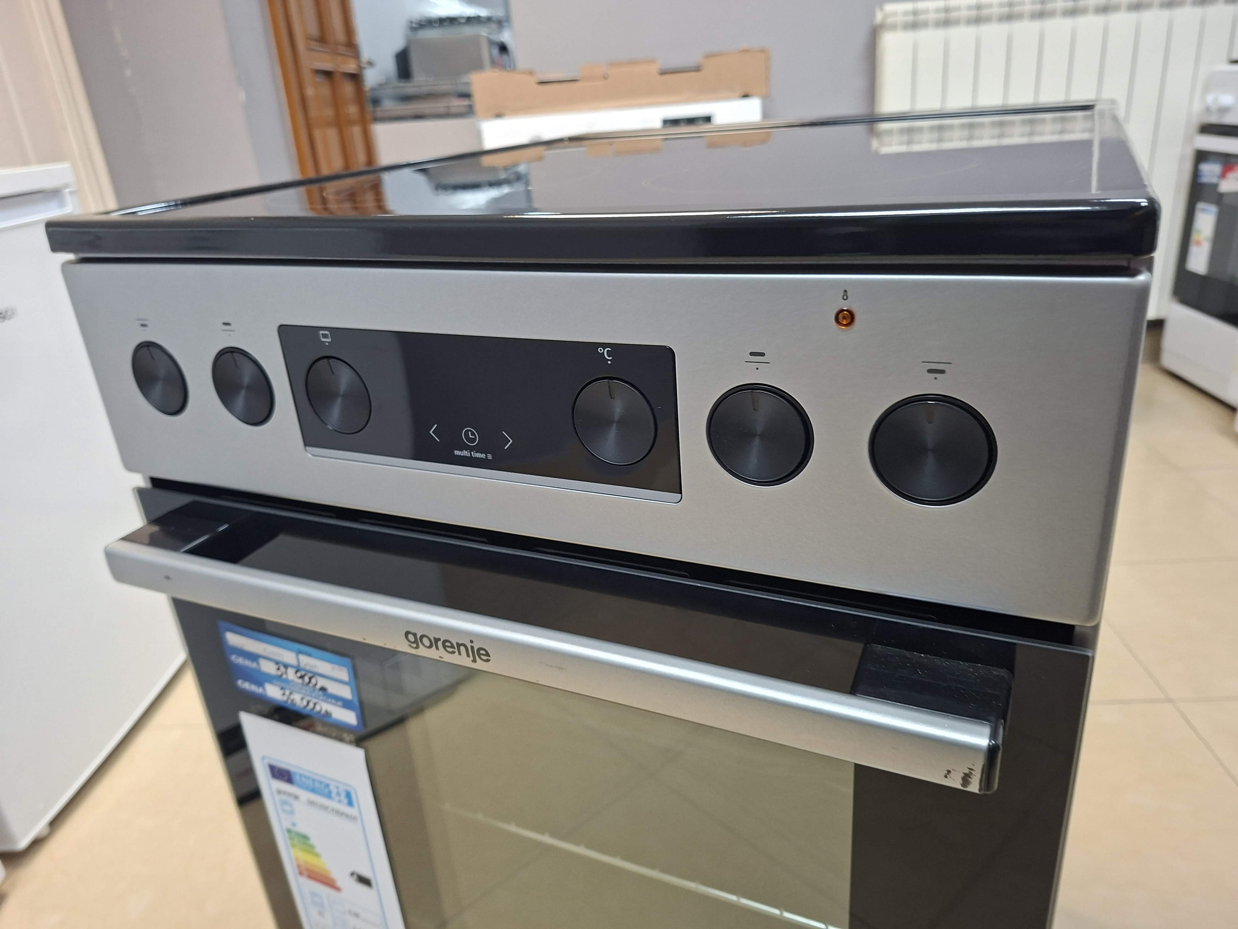 Šporet Gorenje GECS5C70SPAOT , 50 cm.