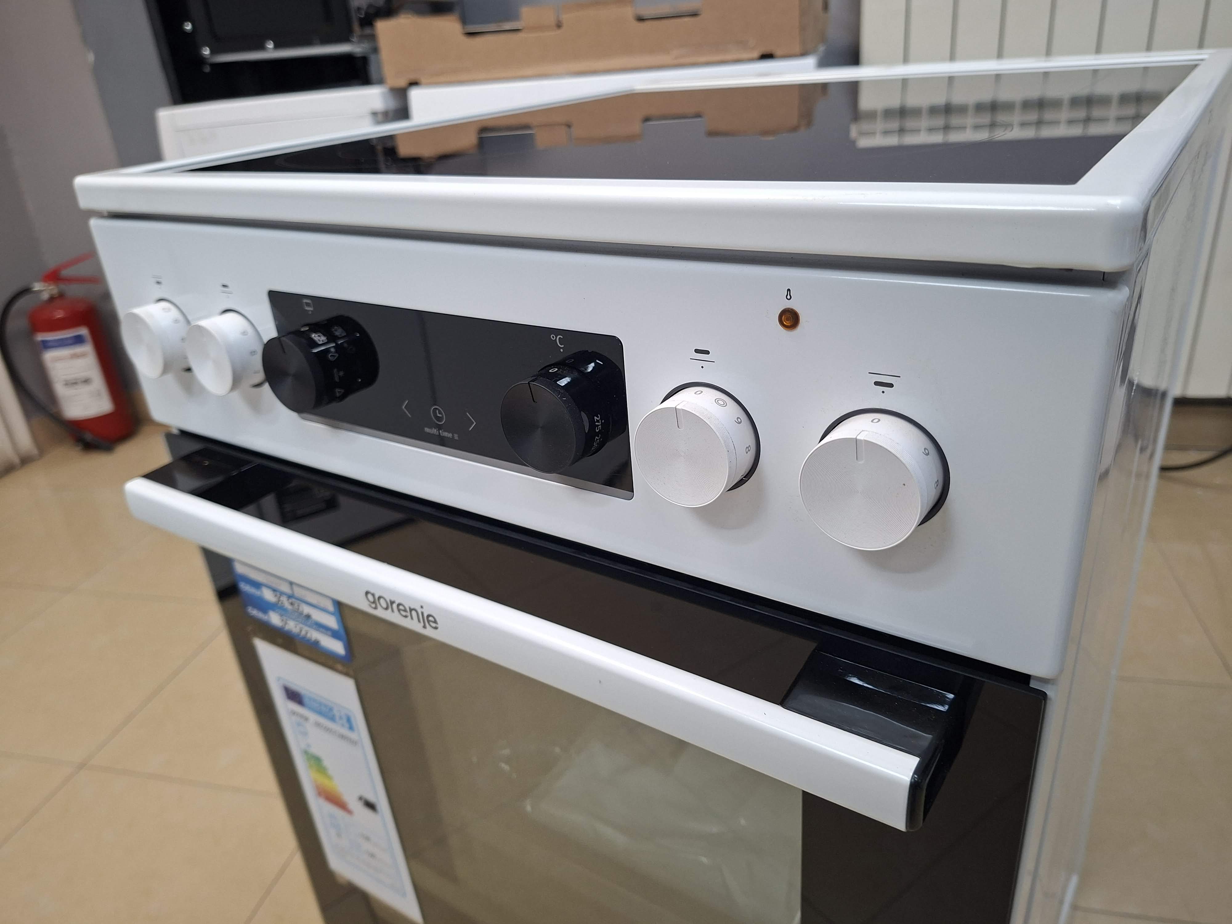 Šporet Gorenje GECS5C71WPEOT , 70 litara, 50cm