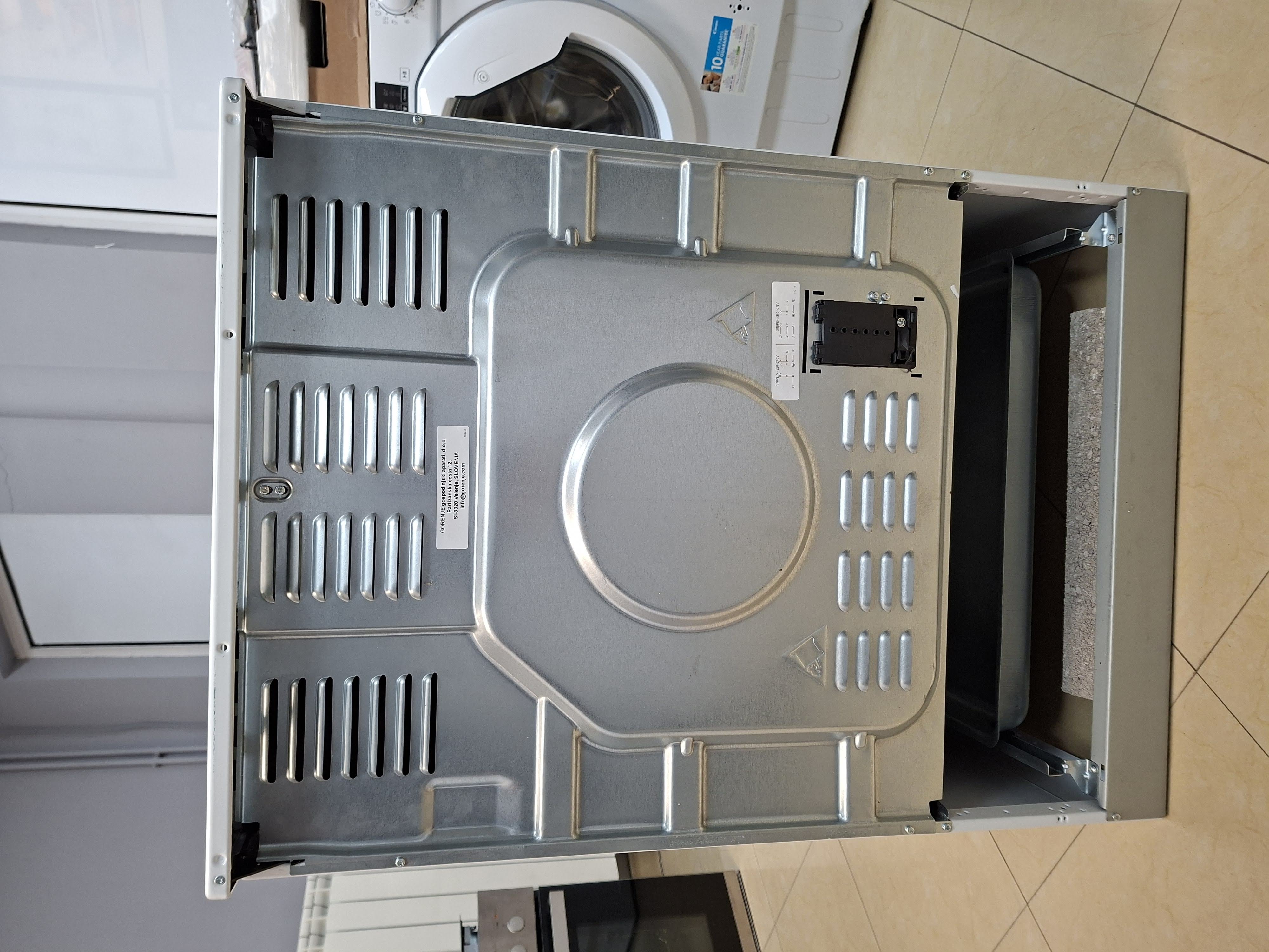 Šporet Gorenje GECS6C70WPA , 71 litara, 60cm