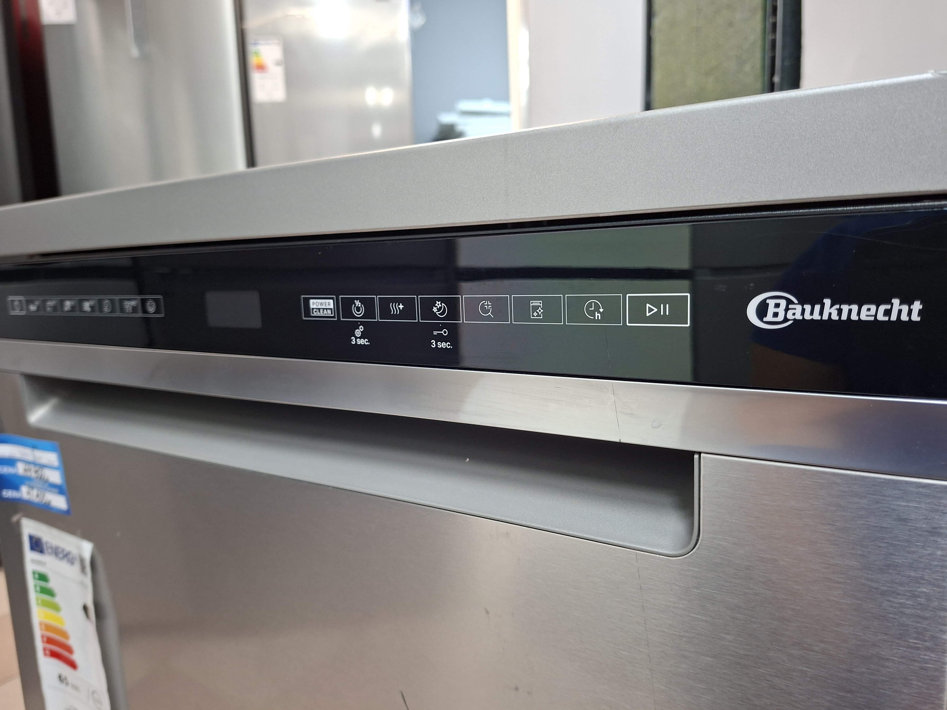 Sudo mašina Bauknecht  B7F HS51 X , 15 kompleta