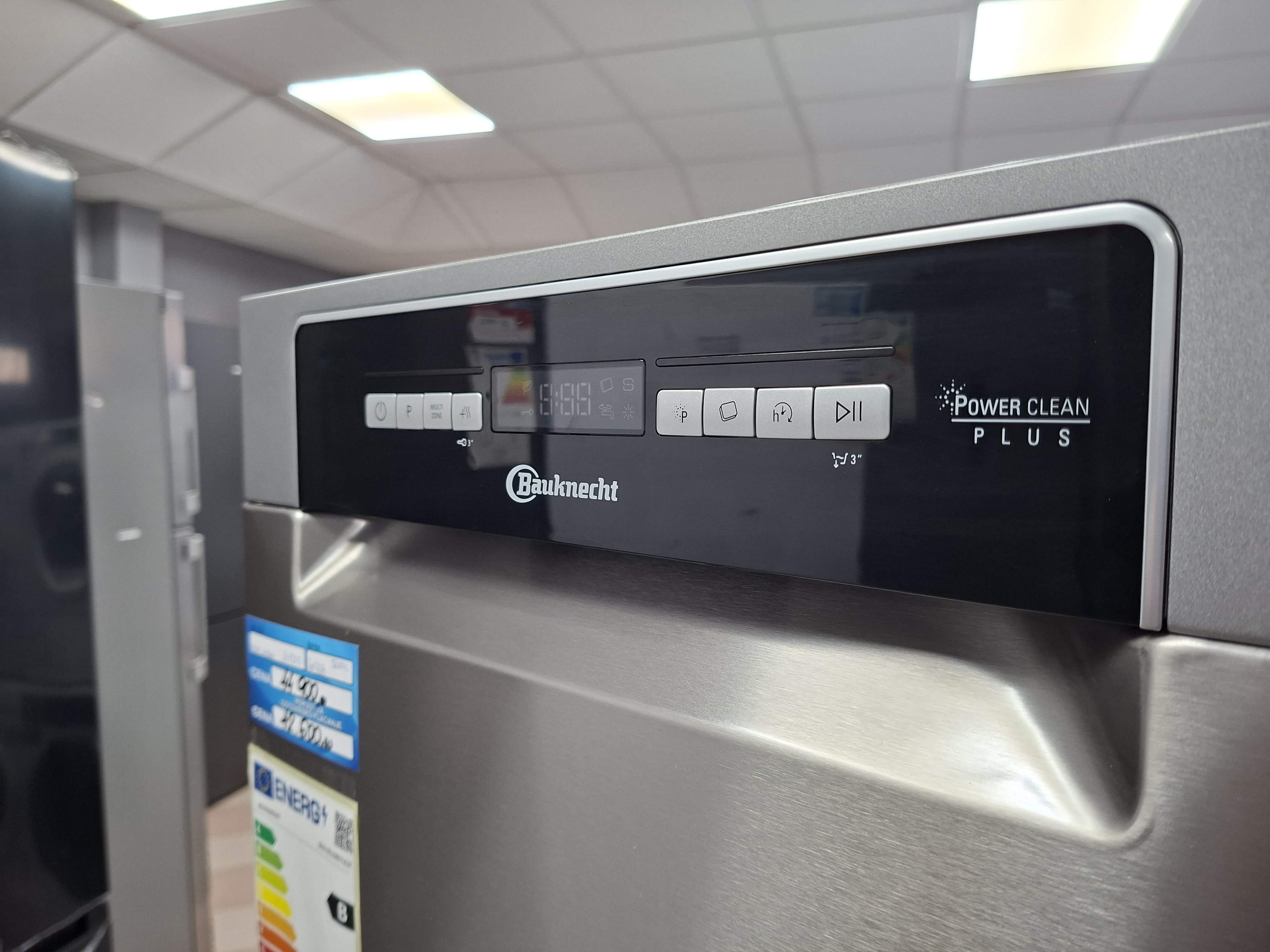 Sudo mašina Bauknecht BK6UB10BS7A0X , 10 kompleta