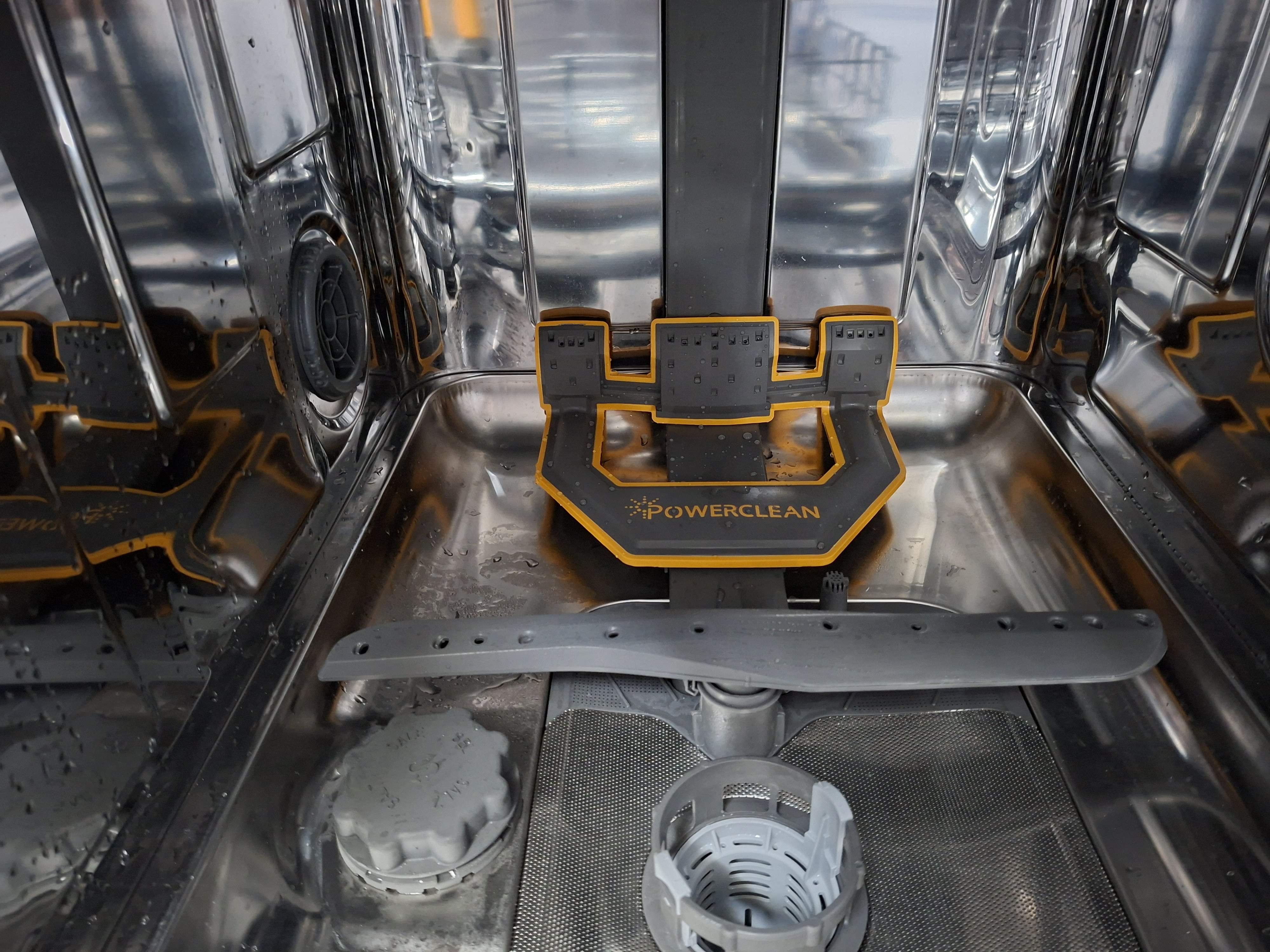 Sudo mašina Bauknecht BK6UB10BS7A0X , 10 kompleta