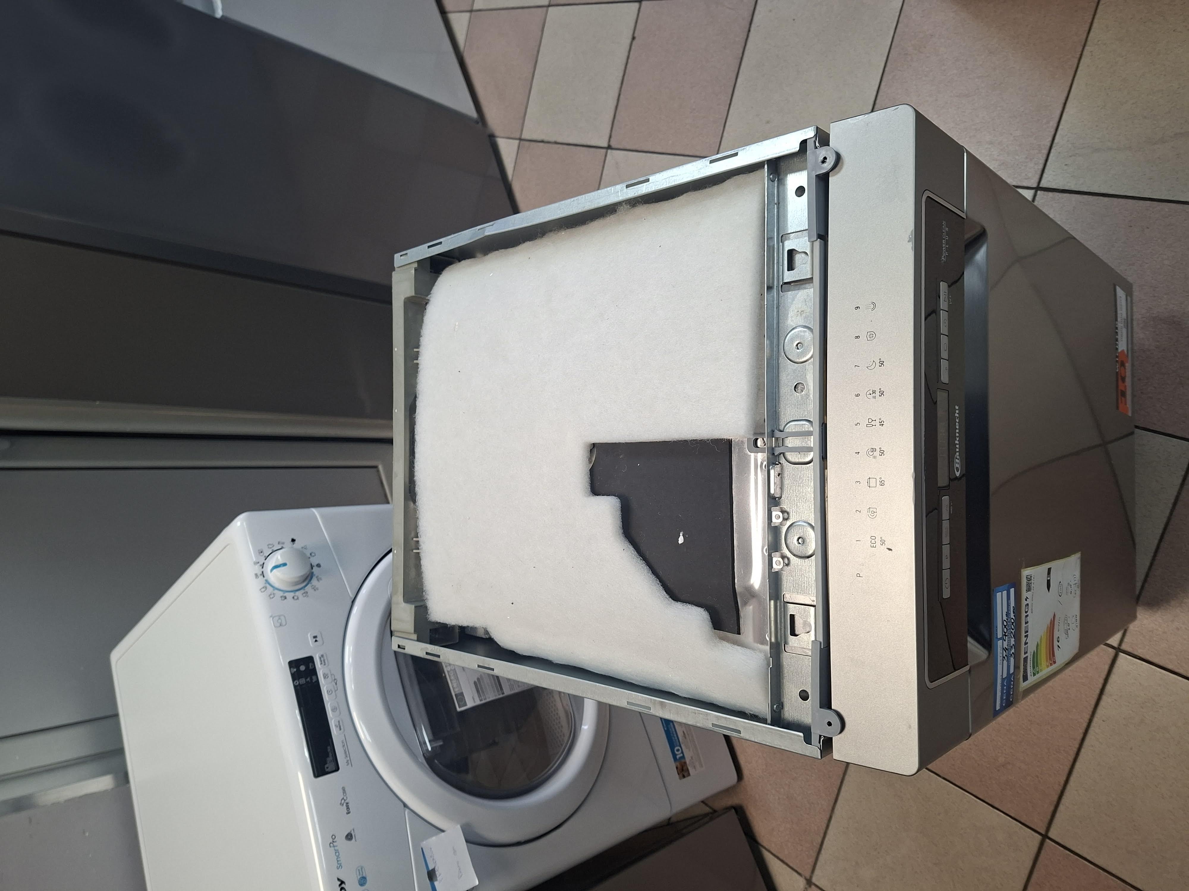 Sudo mašina Bauknecht BSUO 3O21 PF X, 45cm