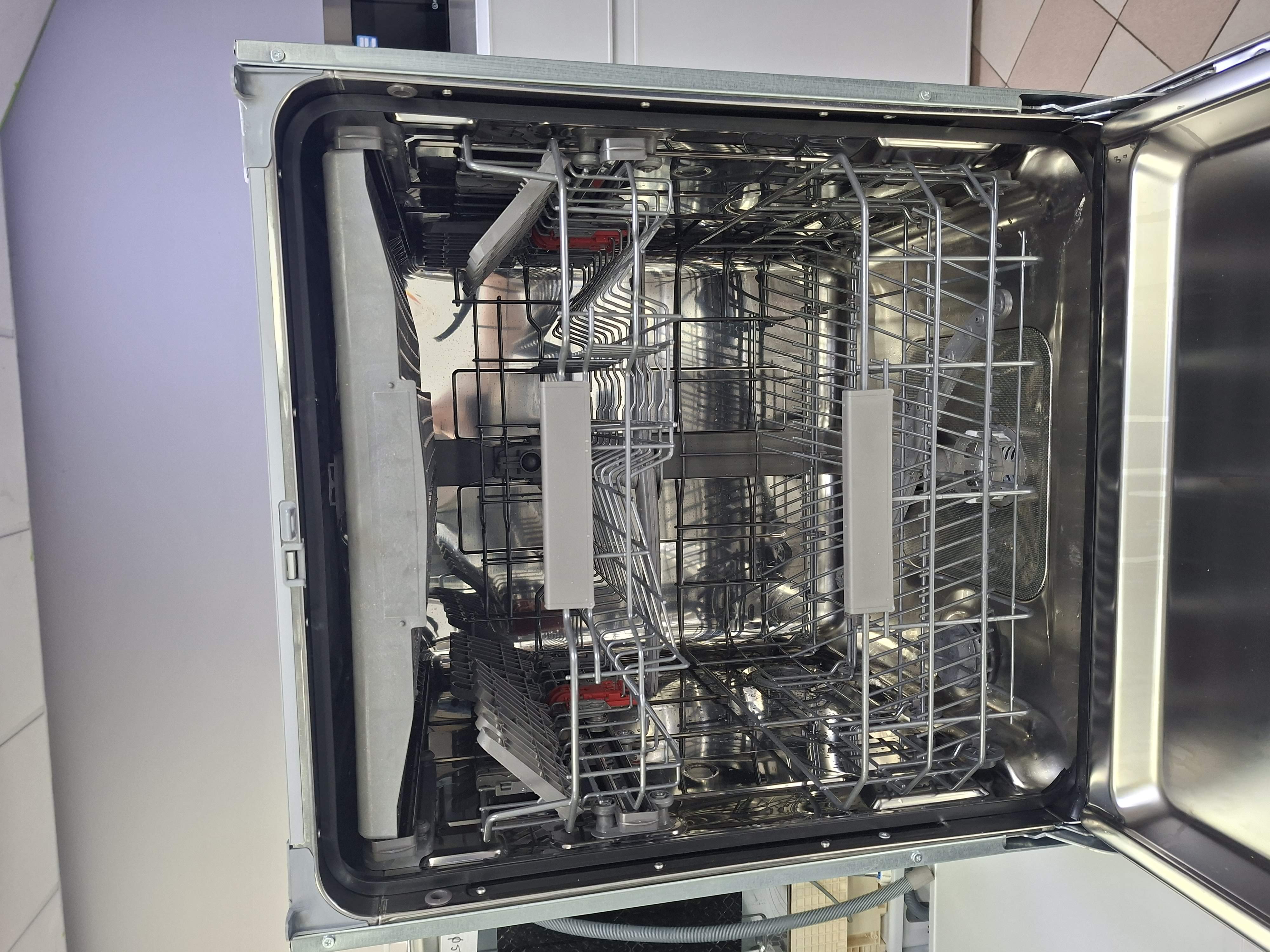 Sudo mašina Bauknecht OBKUC 3C26 F X (2) , 60cm