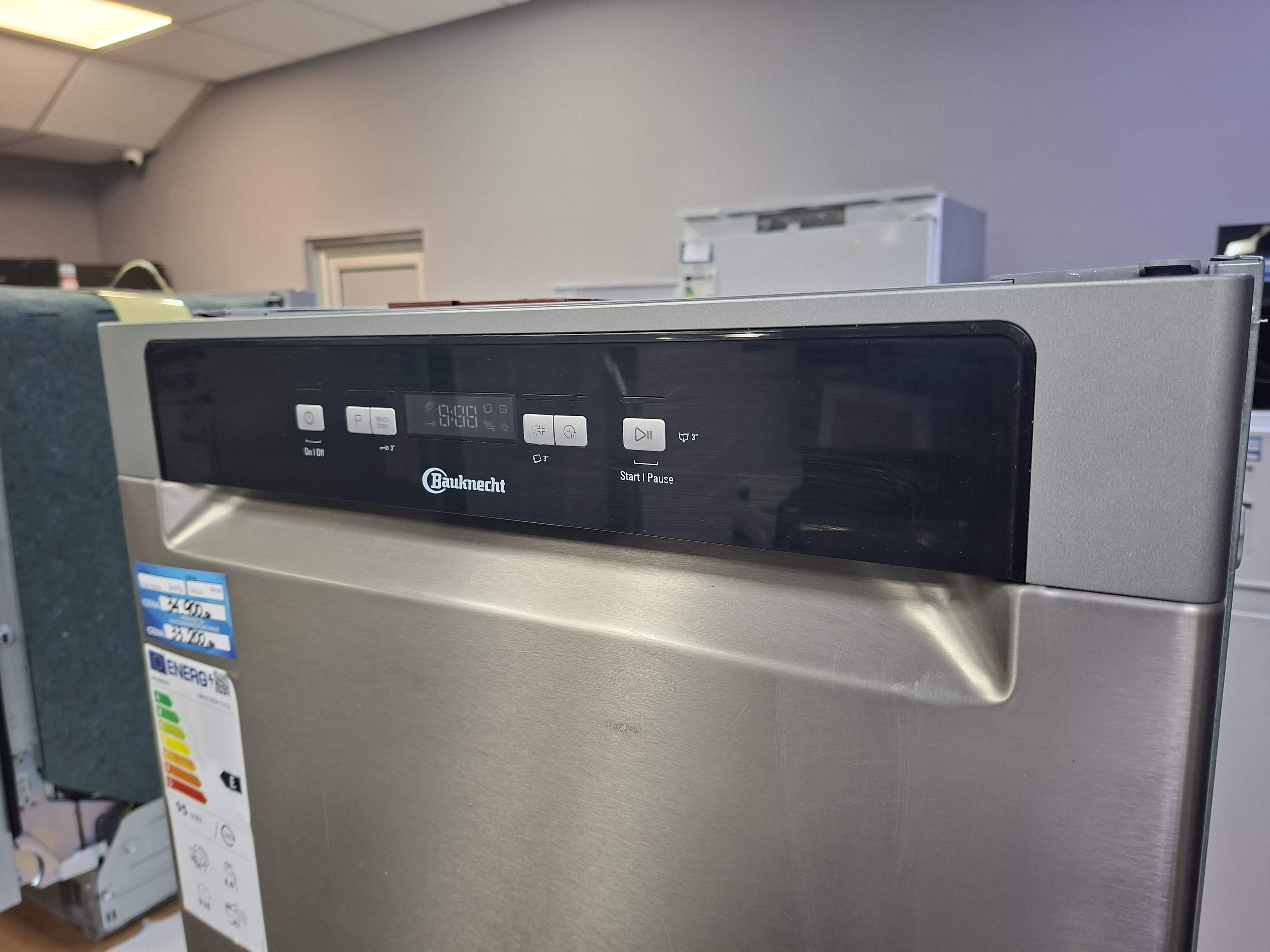 Sudo mašina Bauknecht OBKUC 3C26 F X (2) , 60cm