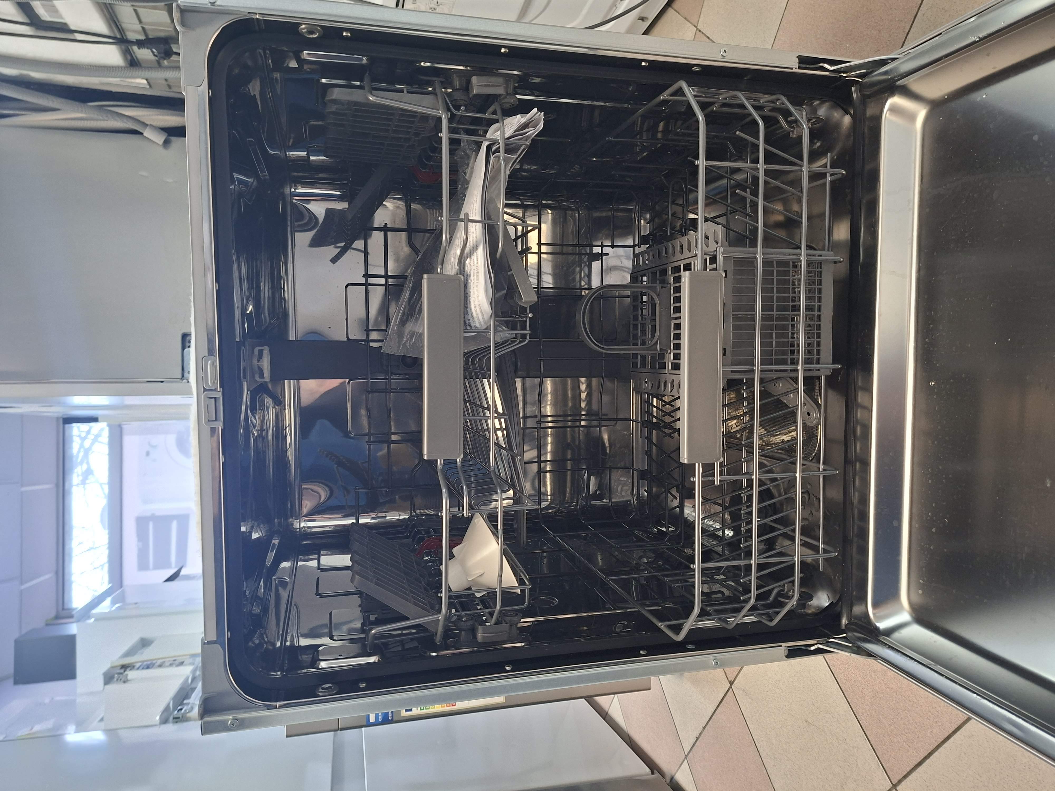 Sudo mašina Bauknecht OBUC Ecostar 5320, 14kompleta