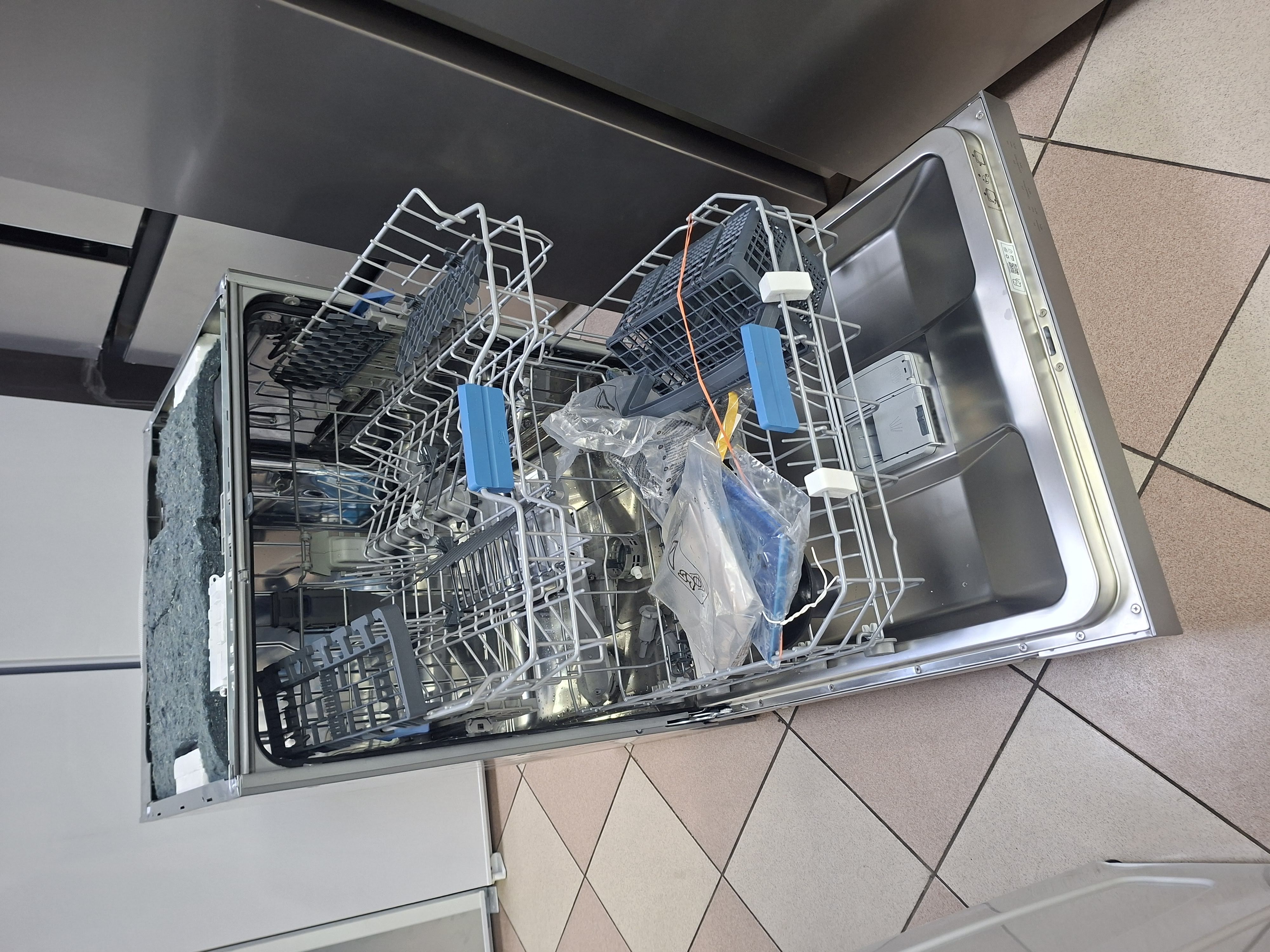 Sudo mašina Beko BDUN15O30X