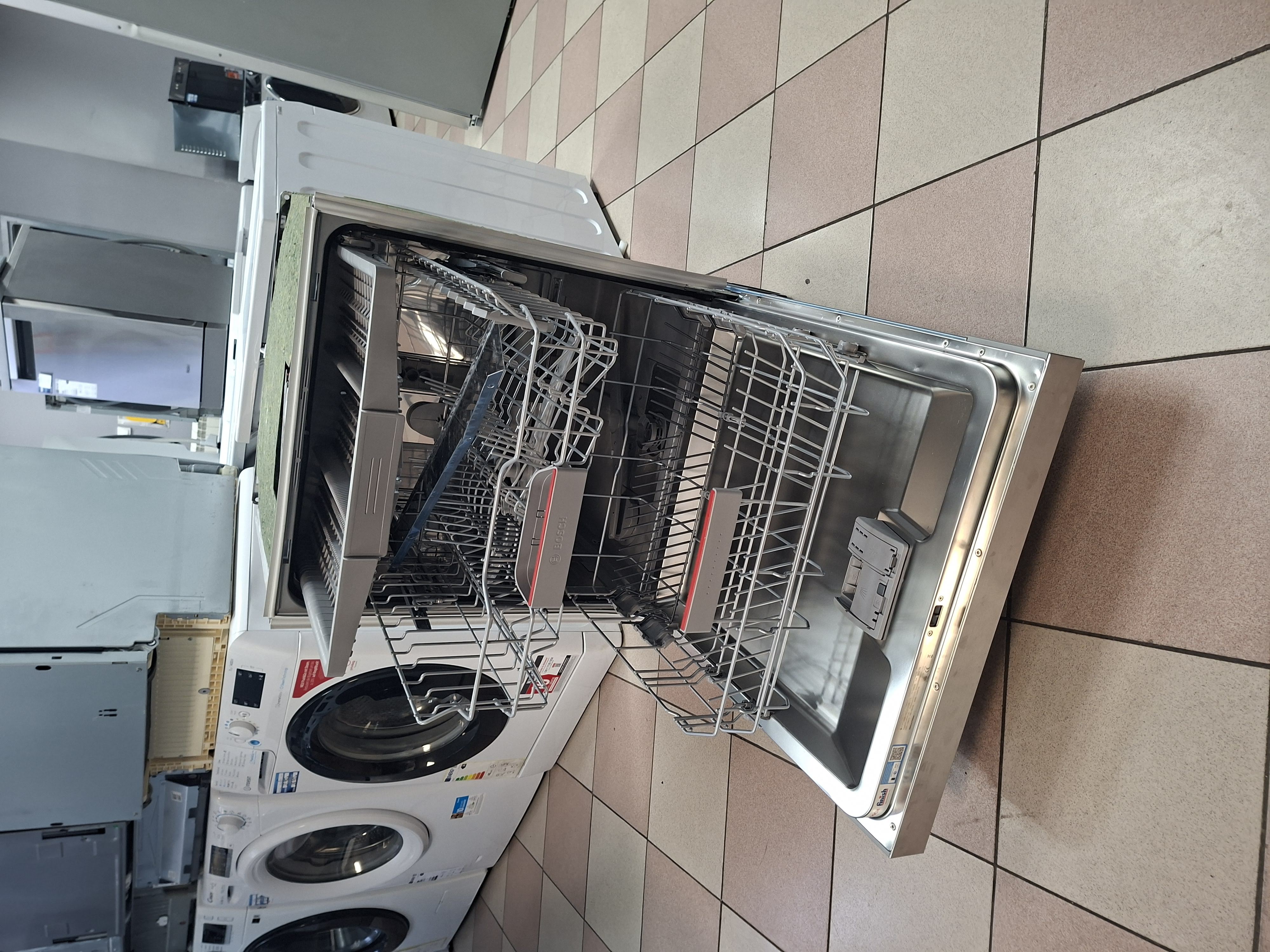Sudo mašina Bosch SMU4EVS09E, 60cm.