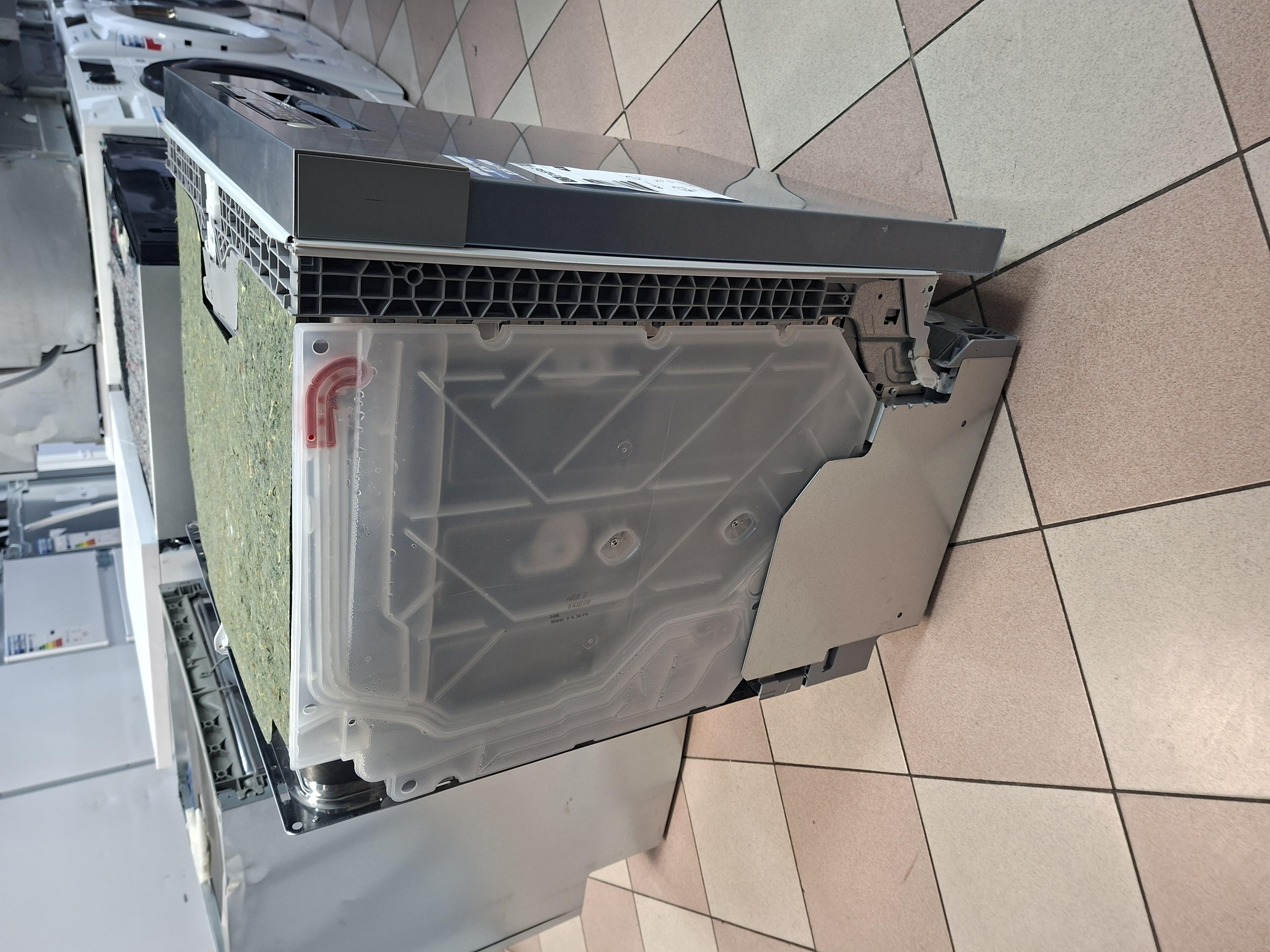 Sudo mašina Bosch SMU4EVS09E, 60cm.