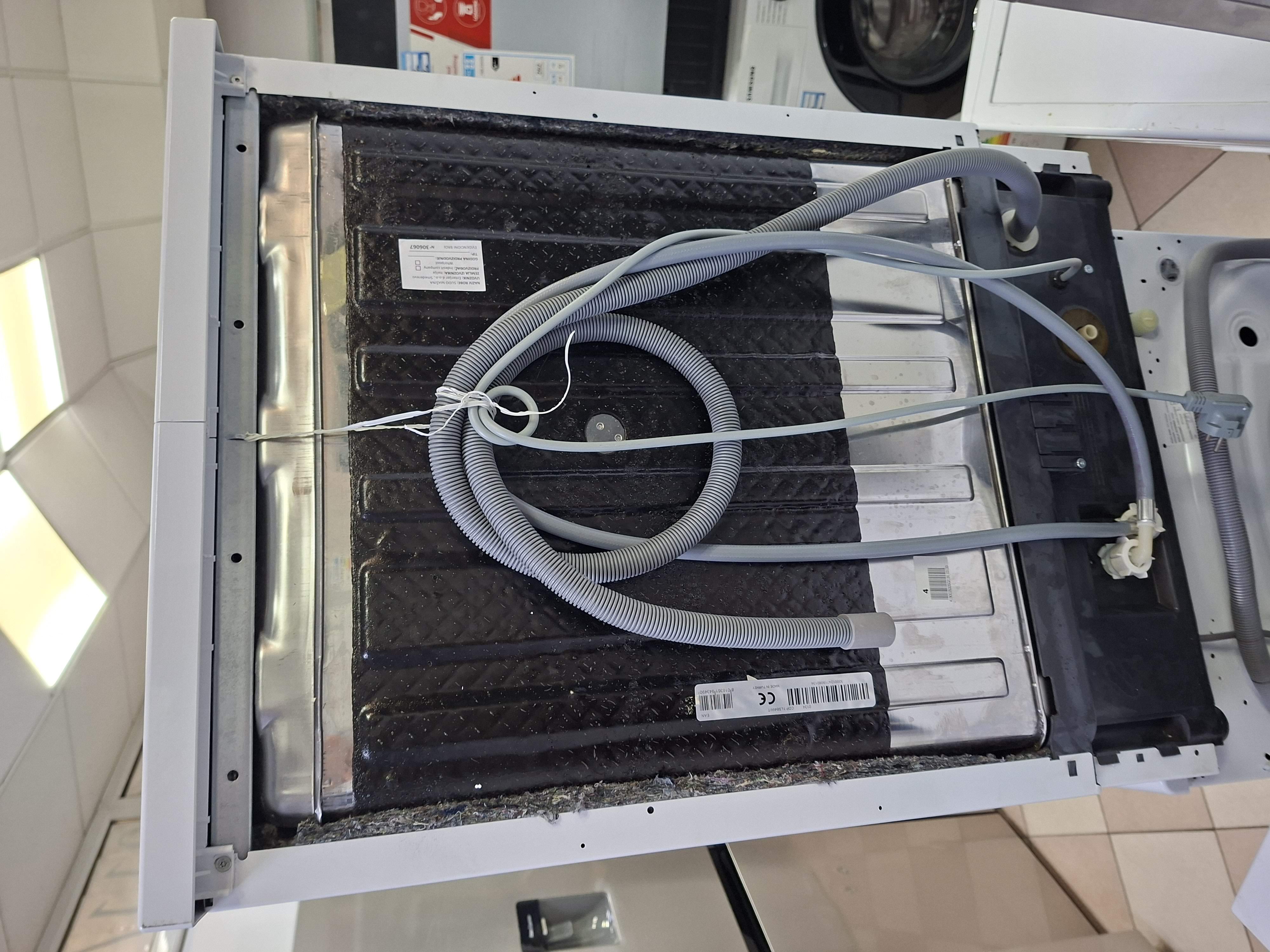 Sudo mašina Candy CDP 1LS64 W/T, 16kompleta