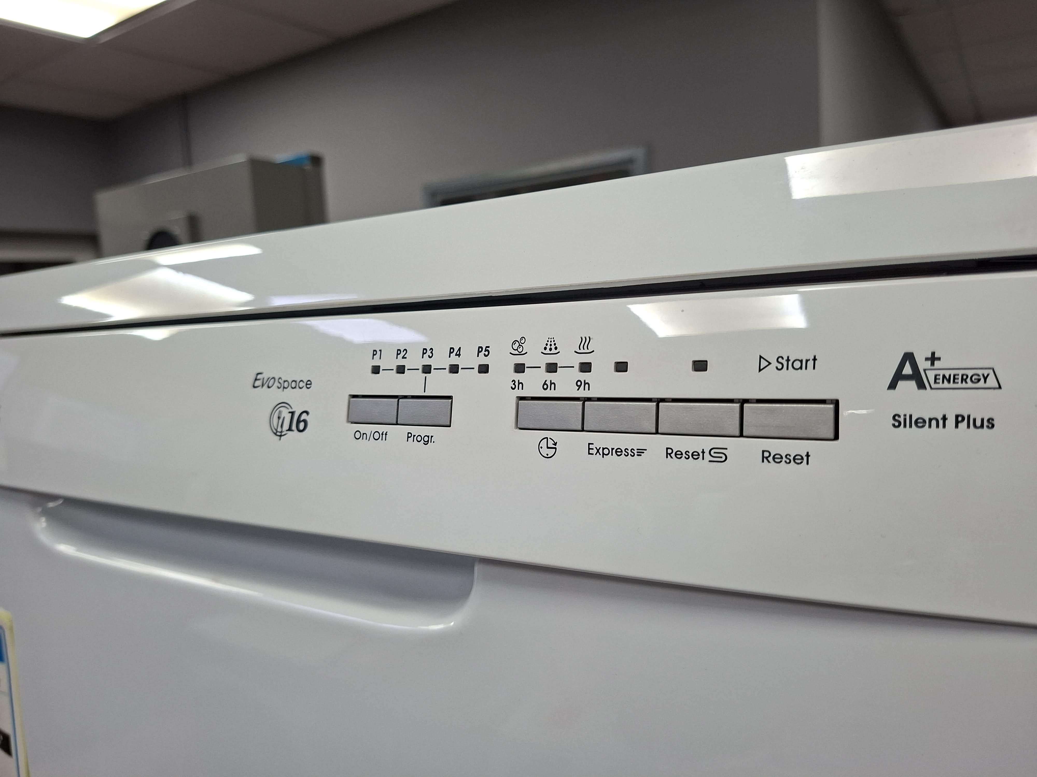 Sudo mašina Candy CDP 1LS64 W/T, 16kompleta