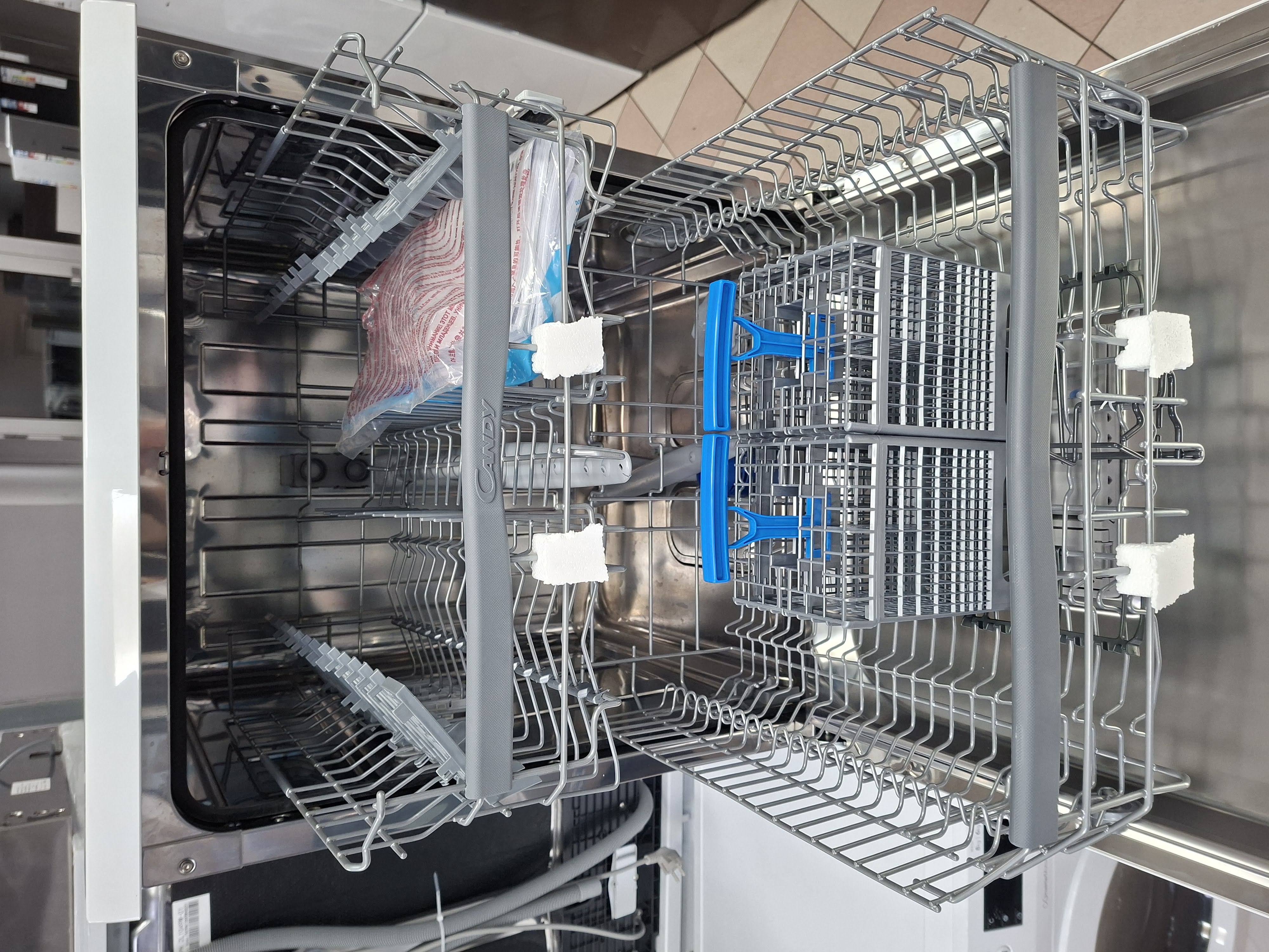 Sudo mašina Candy CDP 1LS64 W/T, 16kompleta