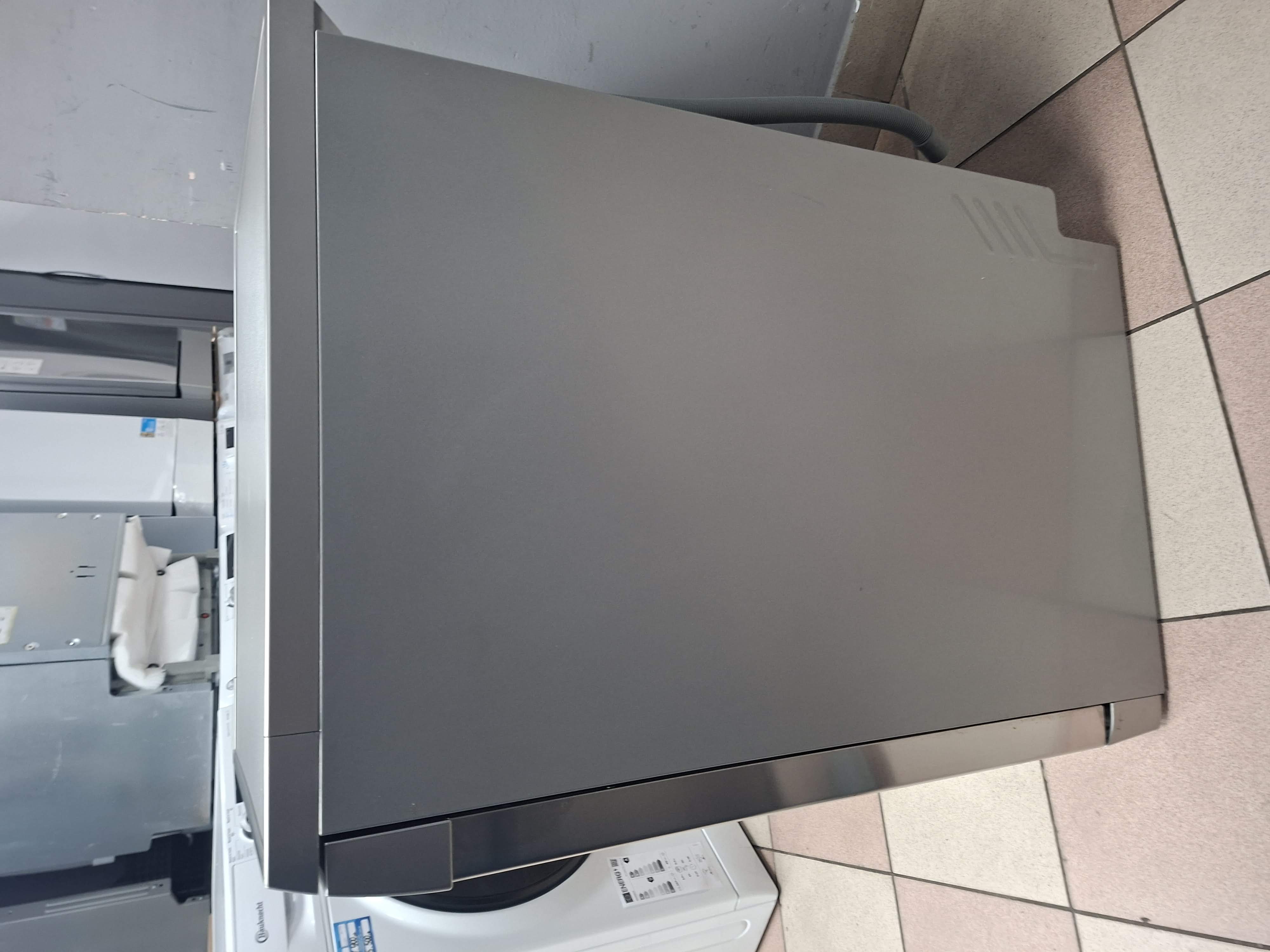 Sudo mašina Candy CDPH 1L952X, 9 kompleta