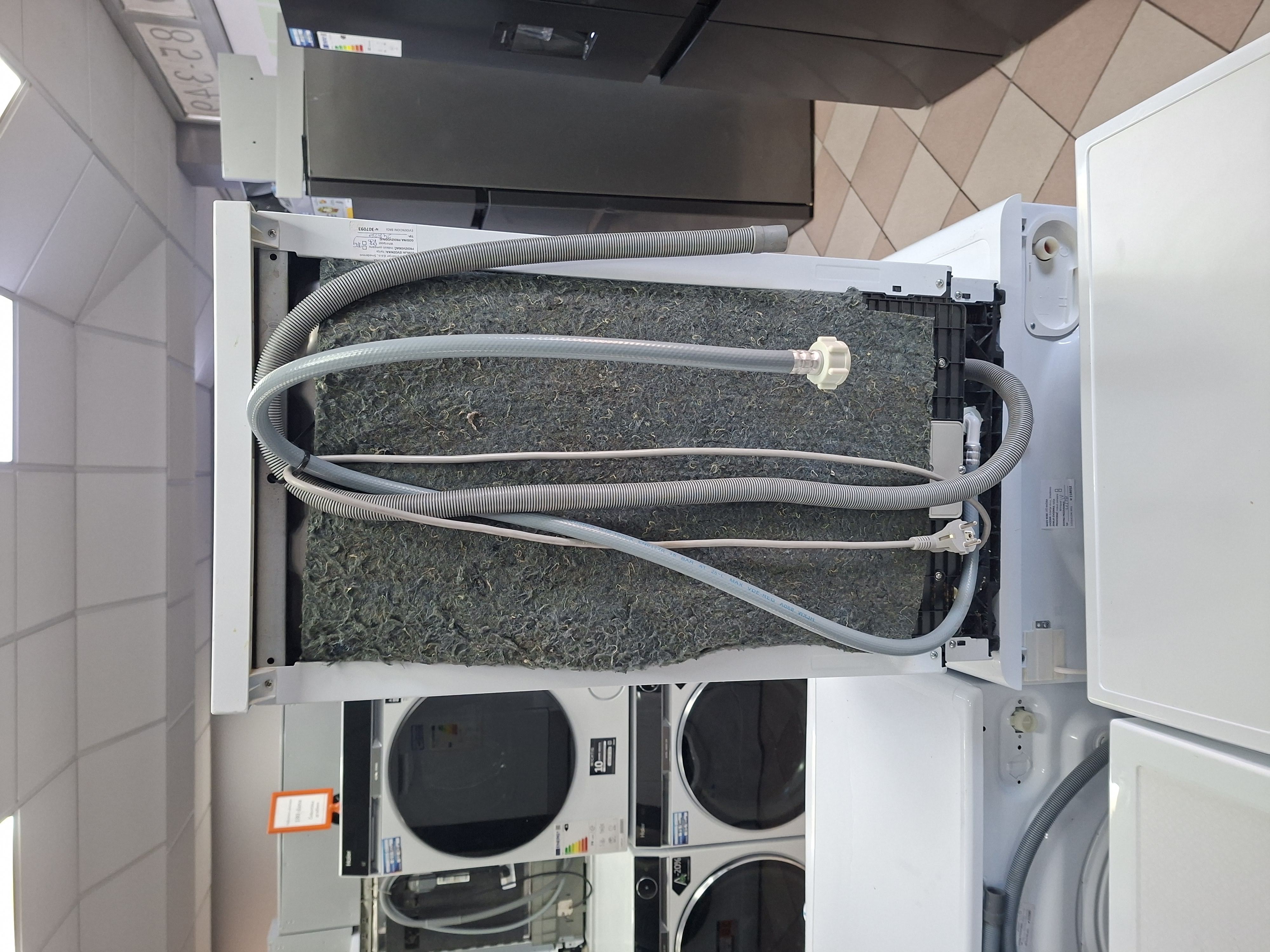 Sudo mašina Candy CDPH 2D1145W , 11 kompleta