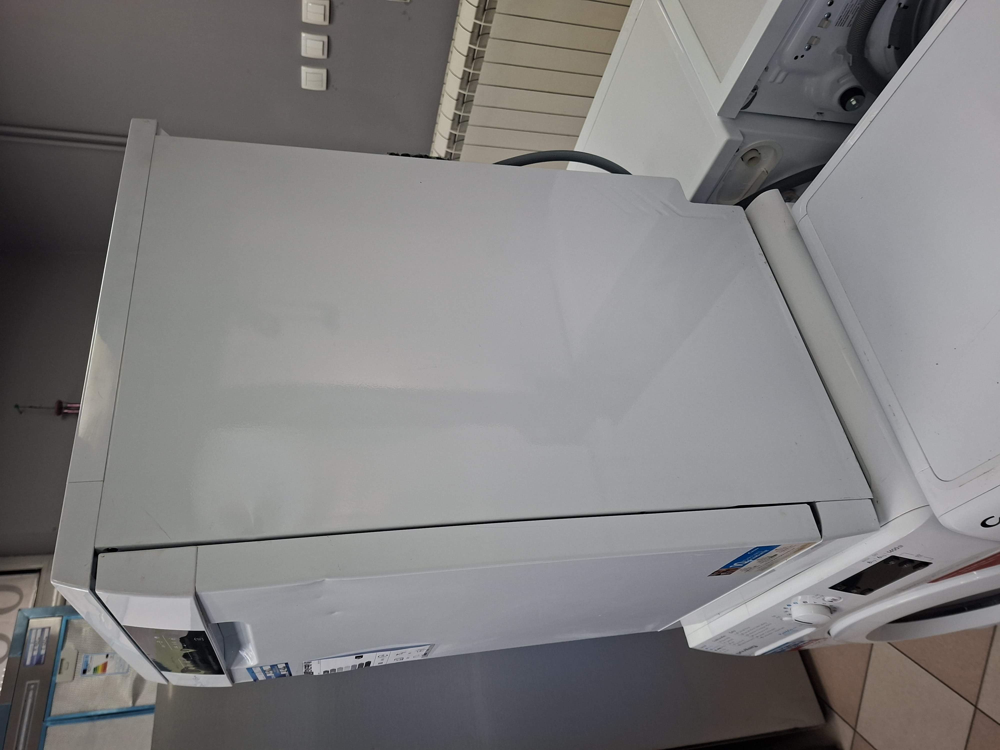 Sudo mašina Candy CDPH 2D1145W , 11 kompleta
