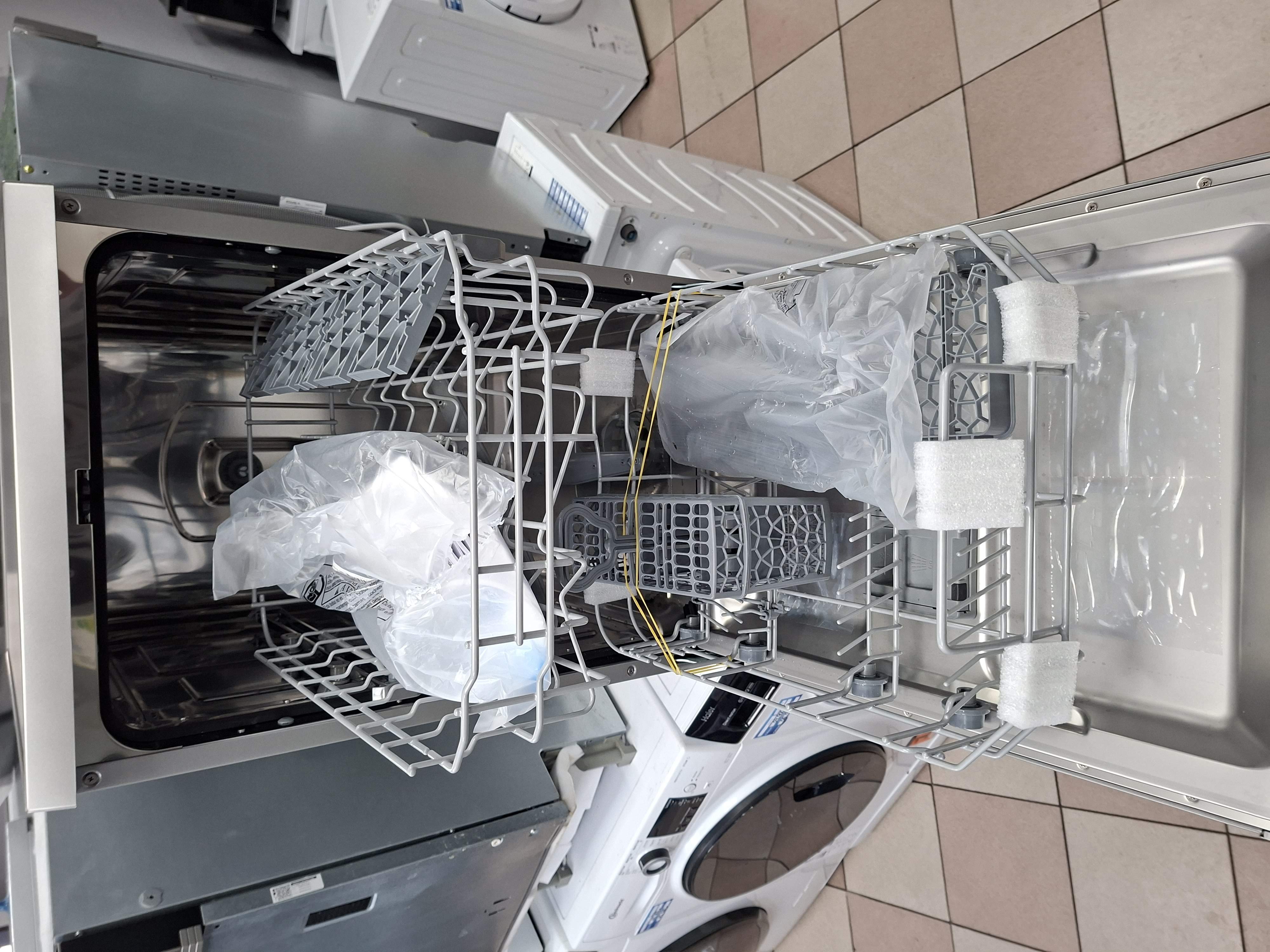 Sudo mašina Candy CDPH 2L1049S  , 10 kompleta