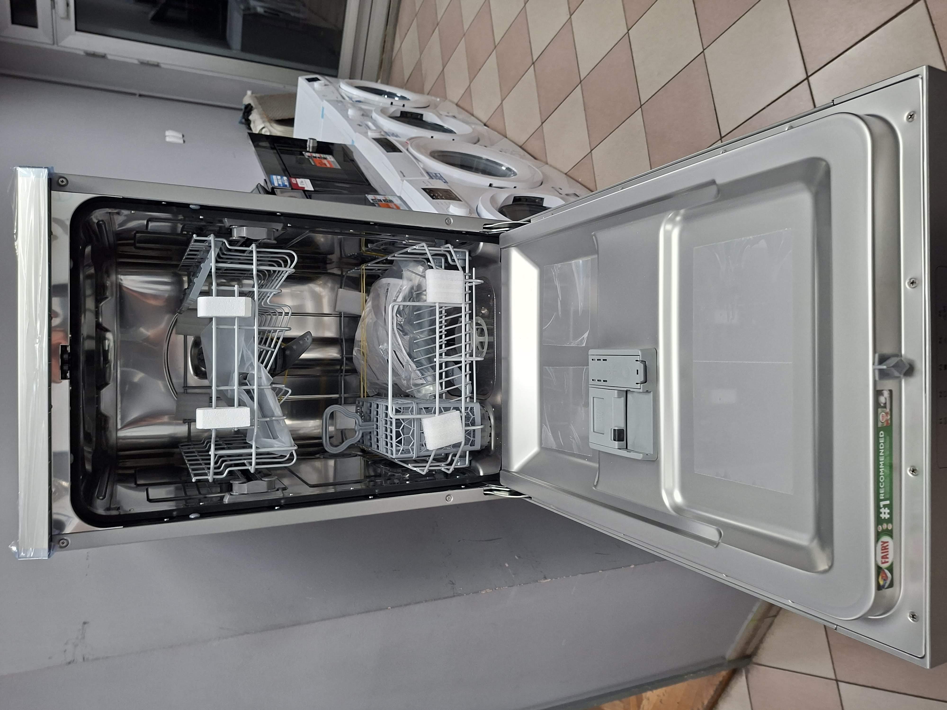 Sudo mašina Candy CDPH 2L1049S, 10 kompleta