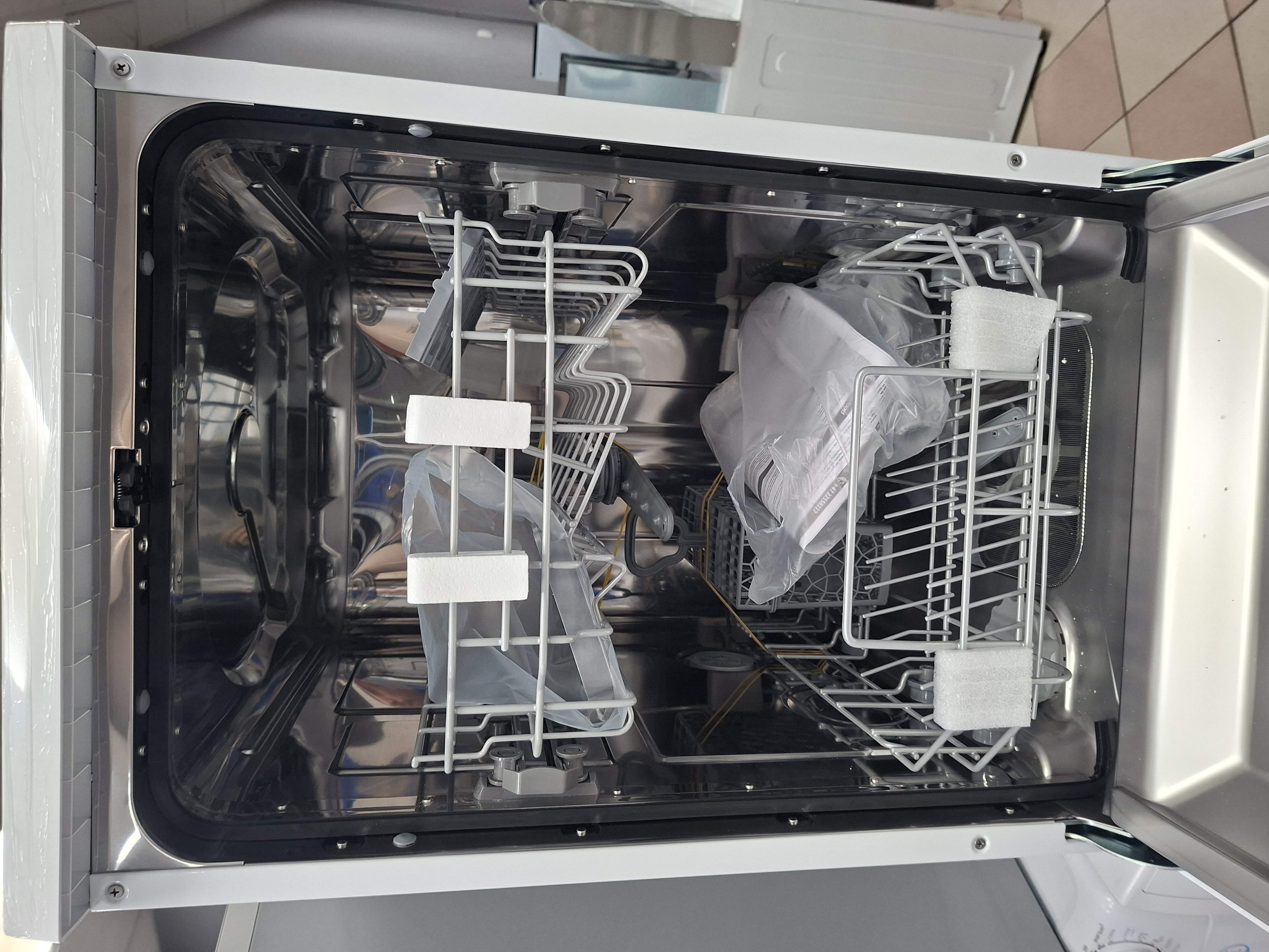 Sudo masina Candy CDPH 2L1049W-01 , 10 kompleta