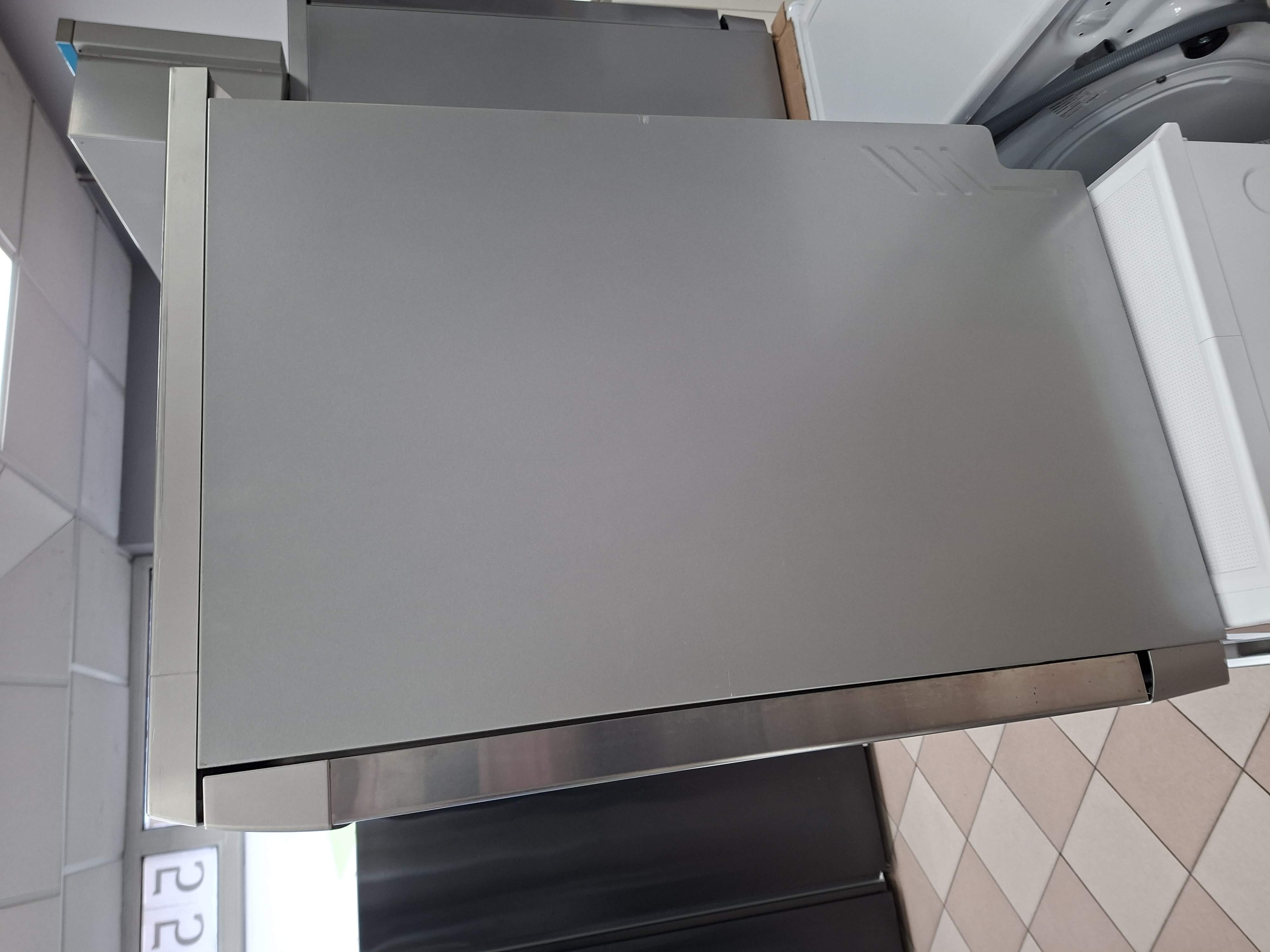 Sudo mašina Candy CDPH 2L949X, 9 kompleta