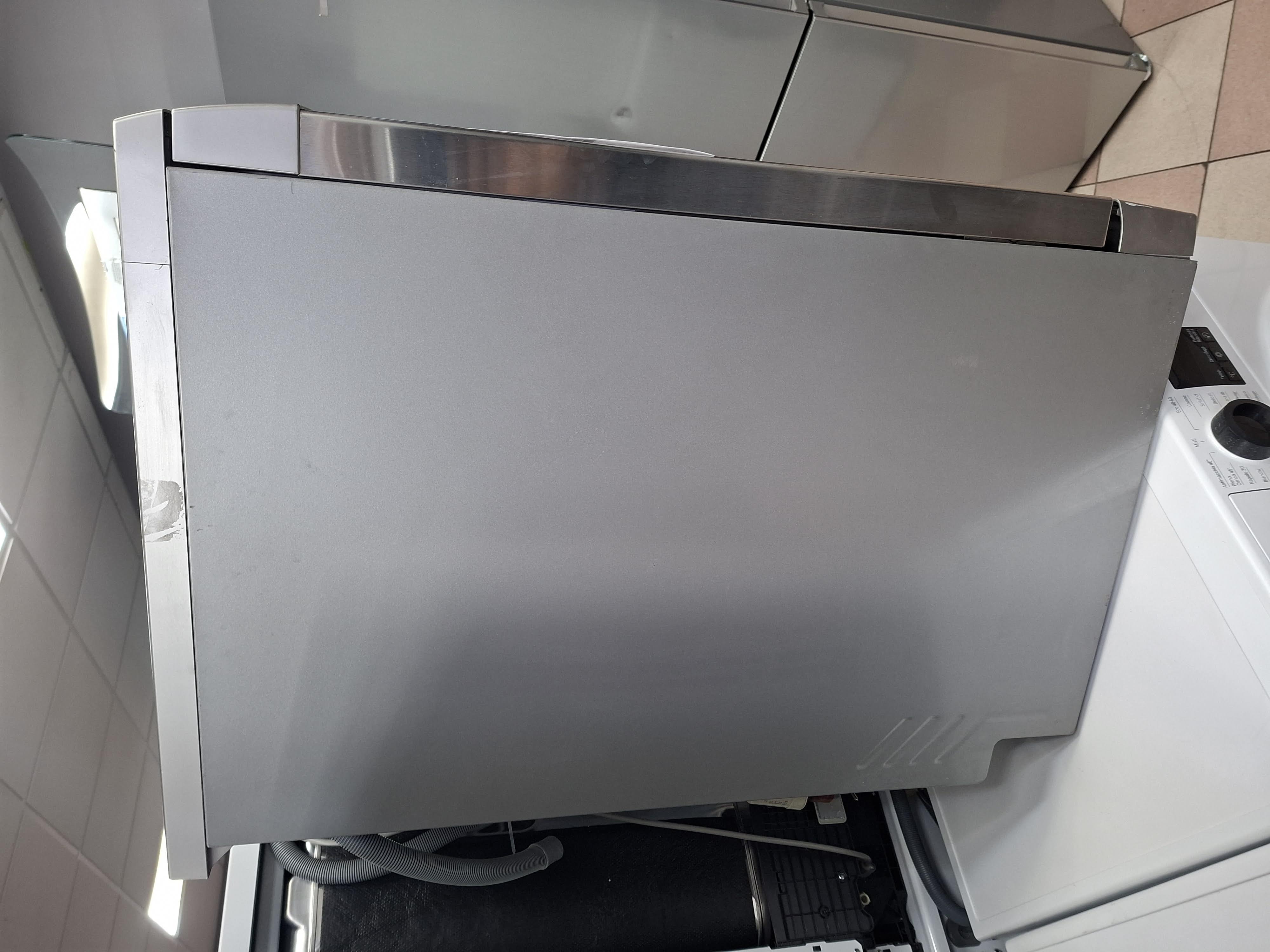 Sudo mašina Candy CDPH 2L949X, 9 kompleta
