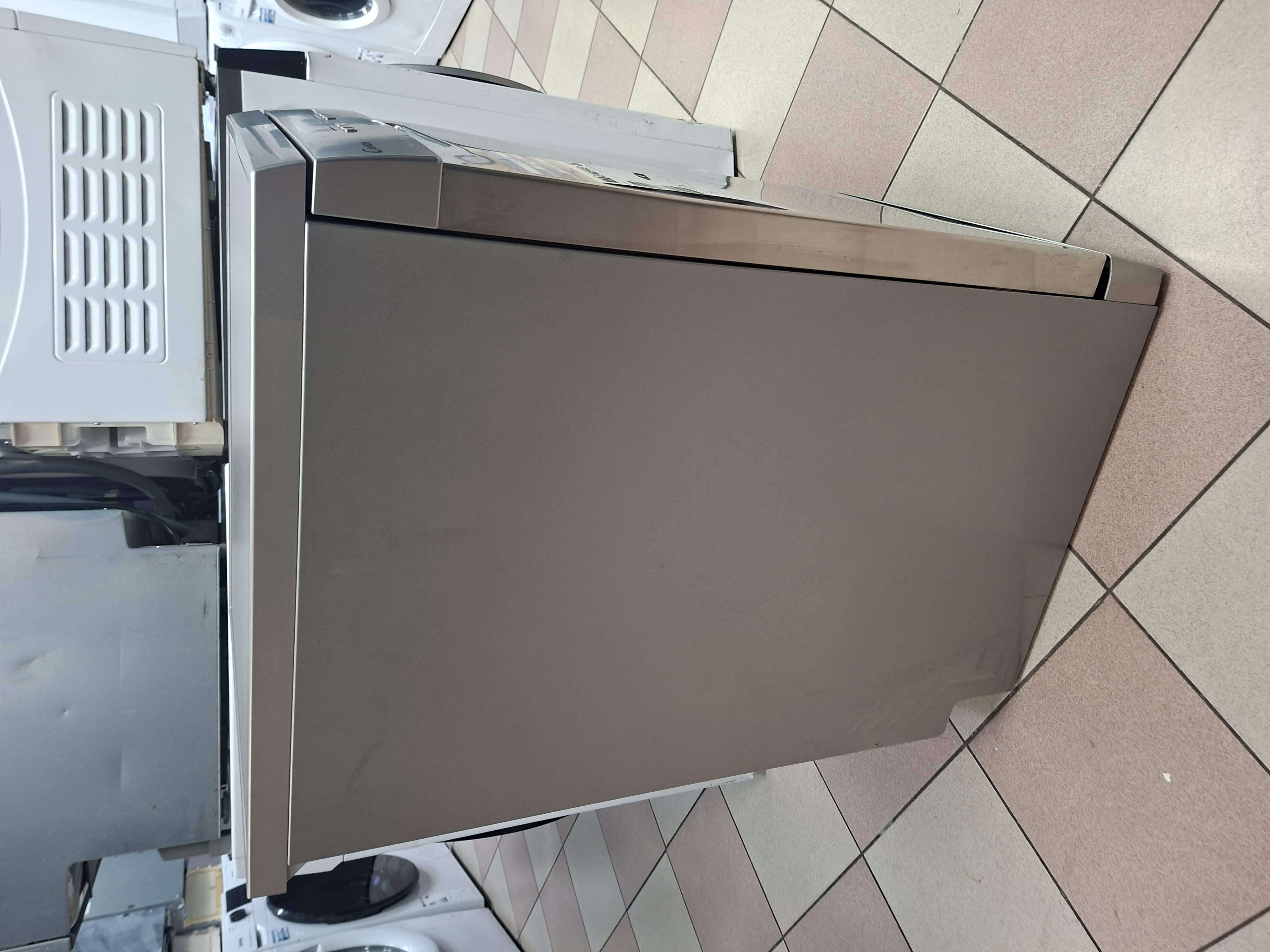 Sudo mašina Candy CDPH 2L949X, 9 kompleta