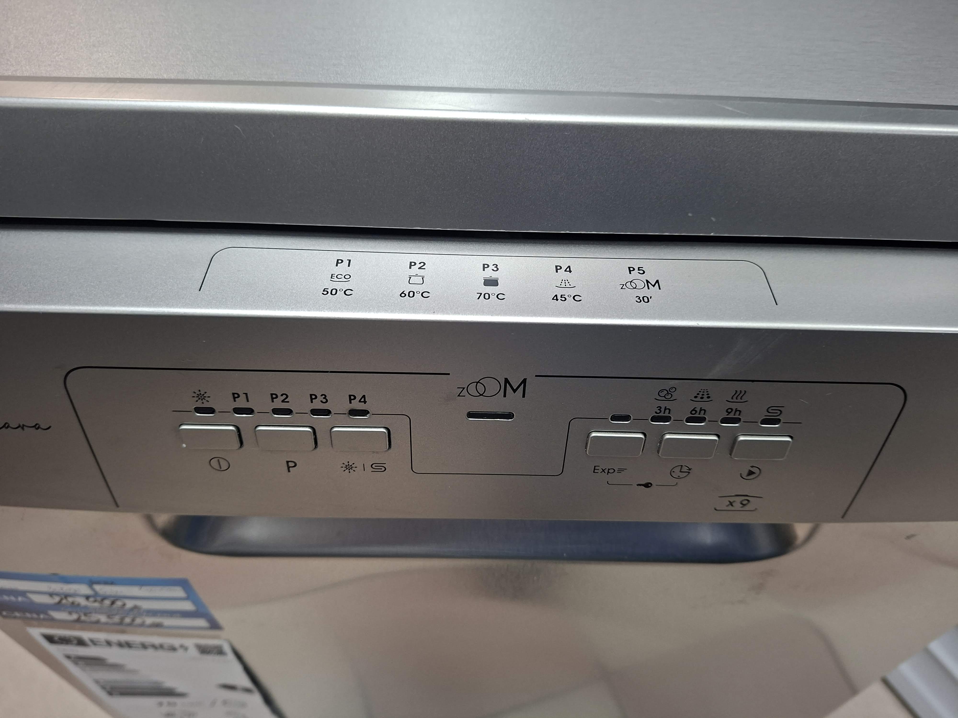 Sudo mašina Candy CDPH 2L949X, 9 kompleta