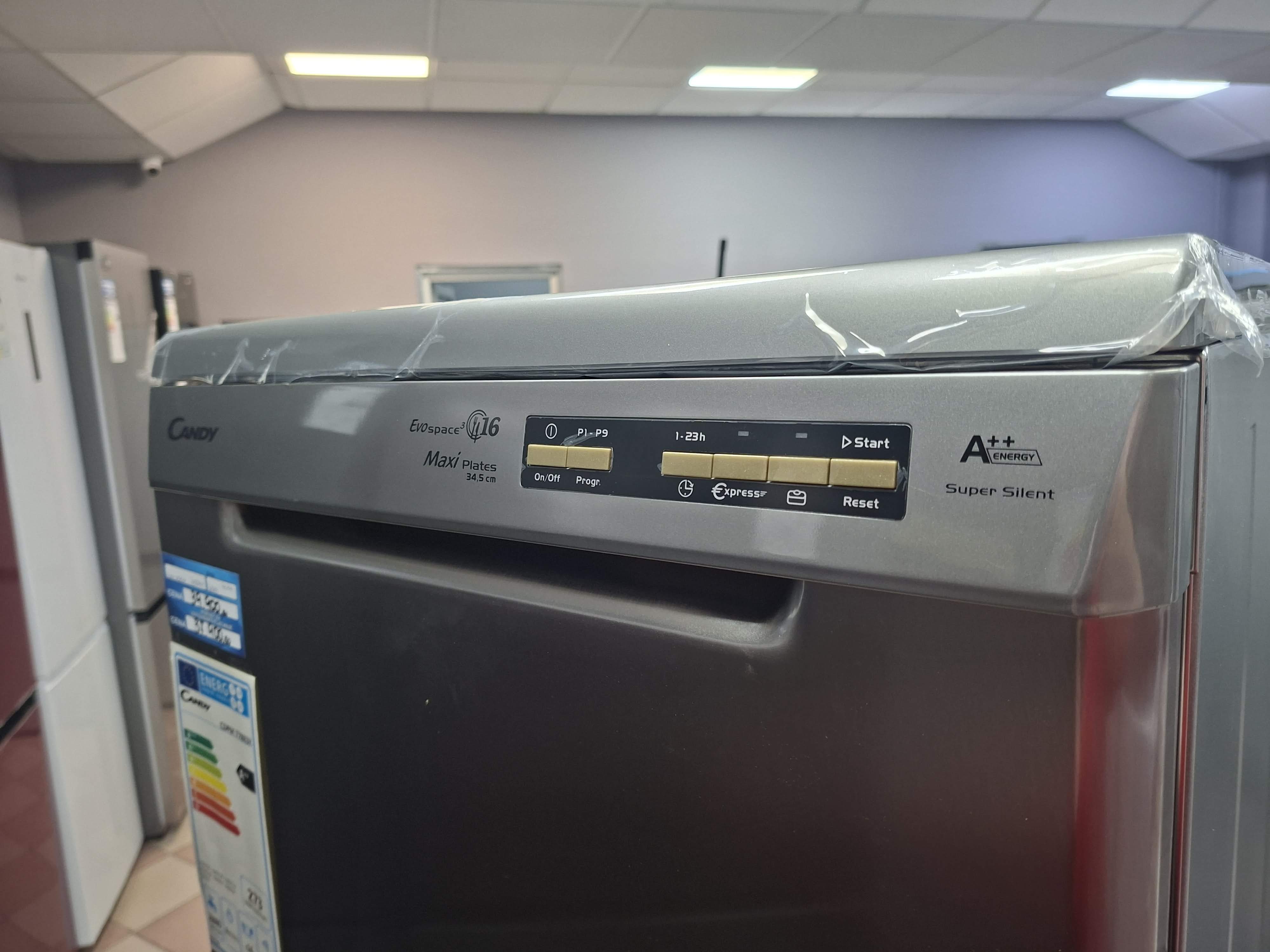 Sudo mašina Candy CDPM 77883X, 16 kompleta