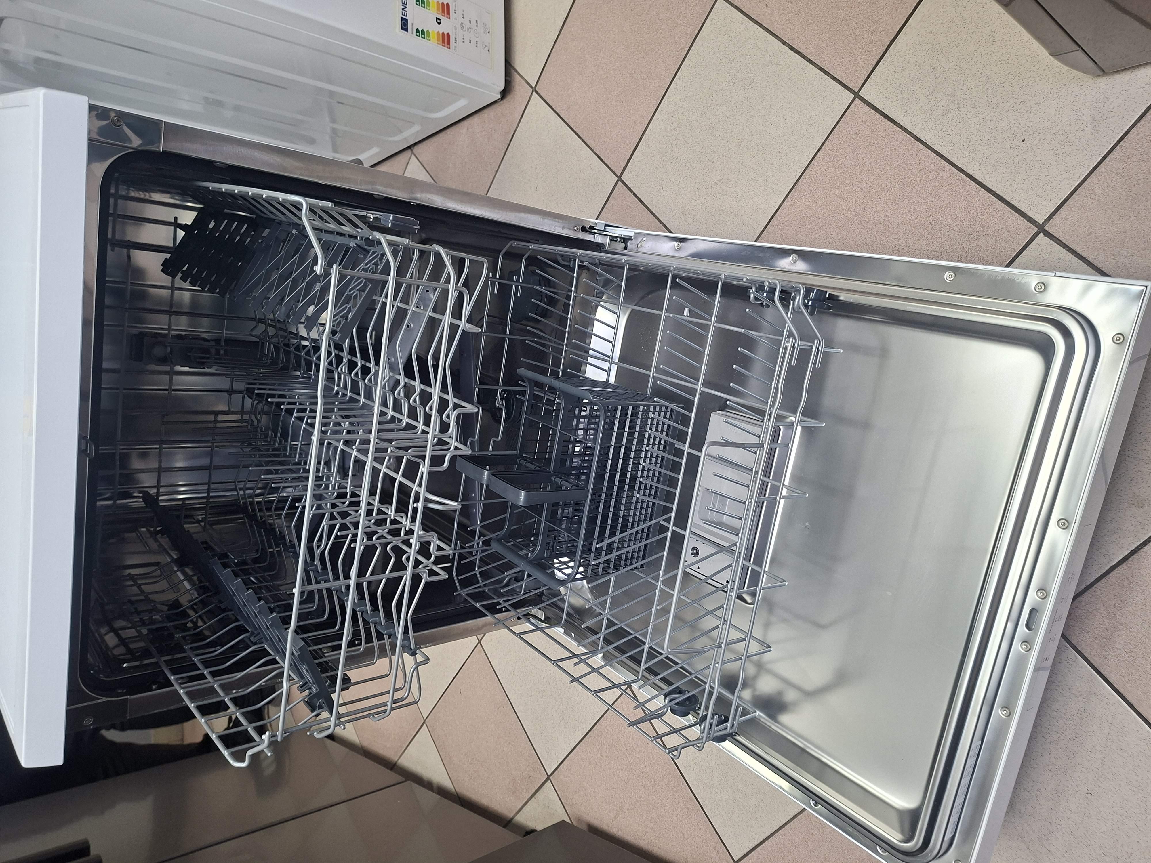 Sudo mašina Candy CDPN 1L390PW, 13kompleta