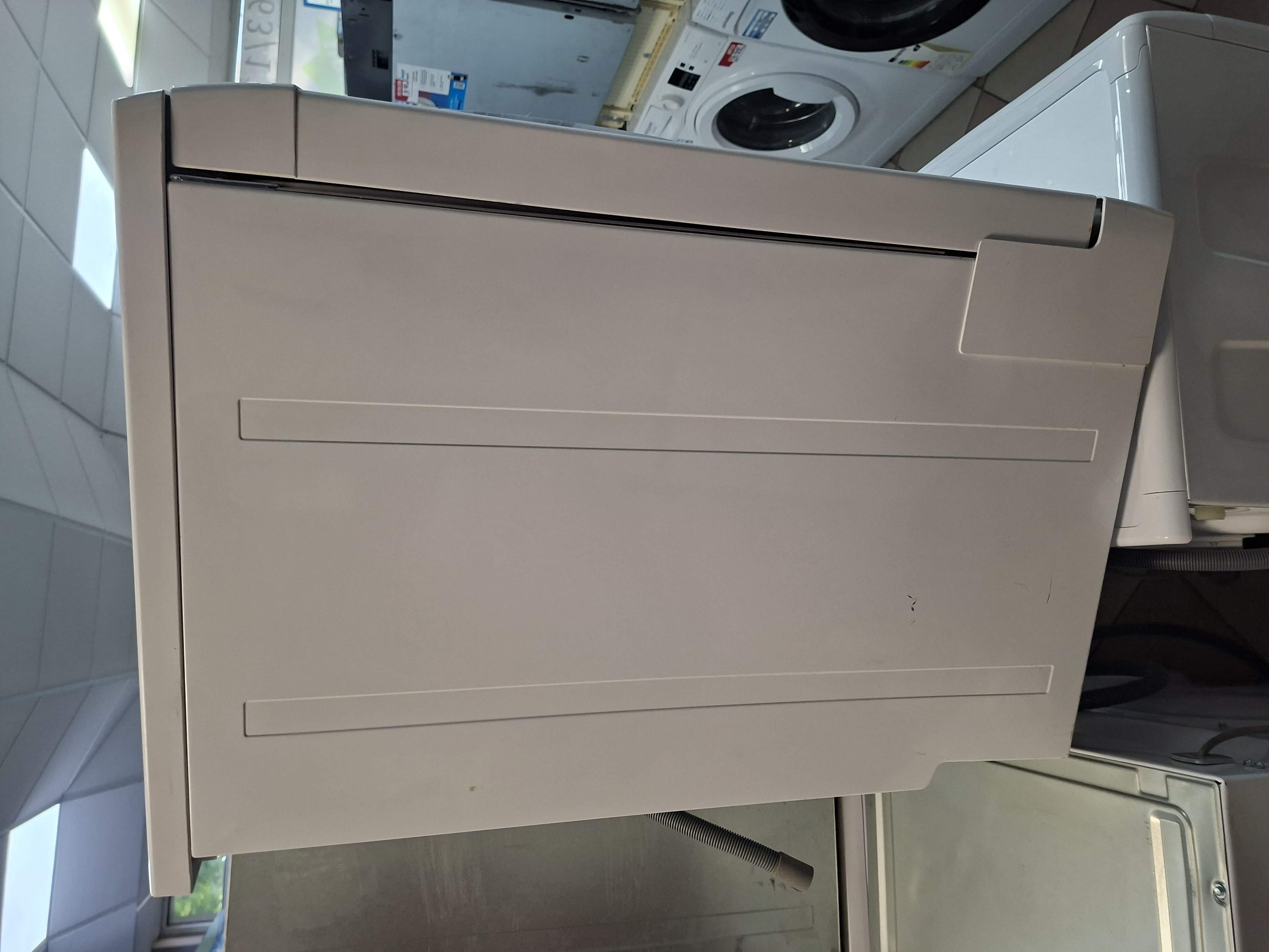 Sudo mašina Candy CDPN 1L390SW, 13 kompleta