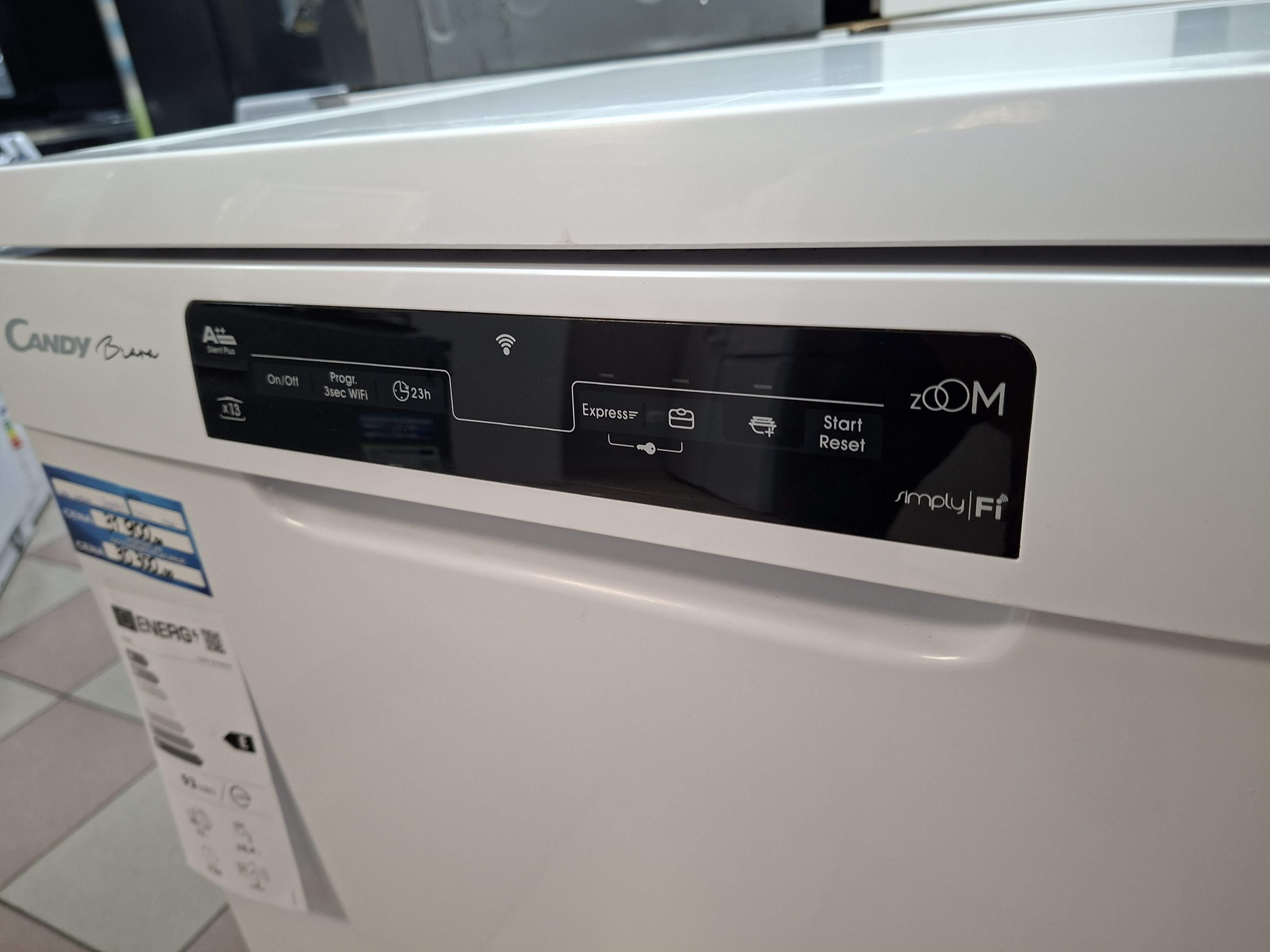 Sudo mašina Candy CDPN 2D360PW, 16 kompleta