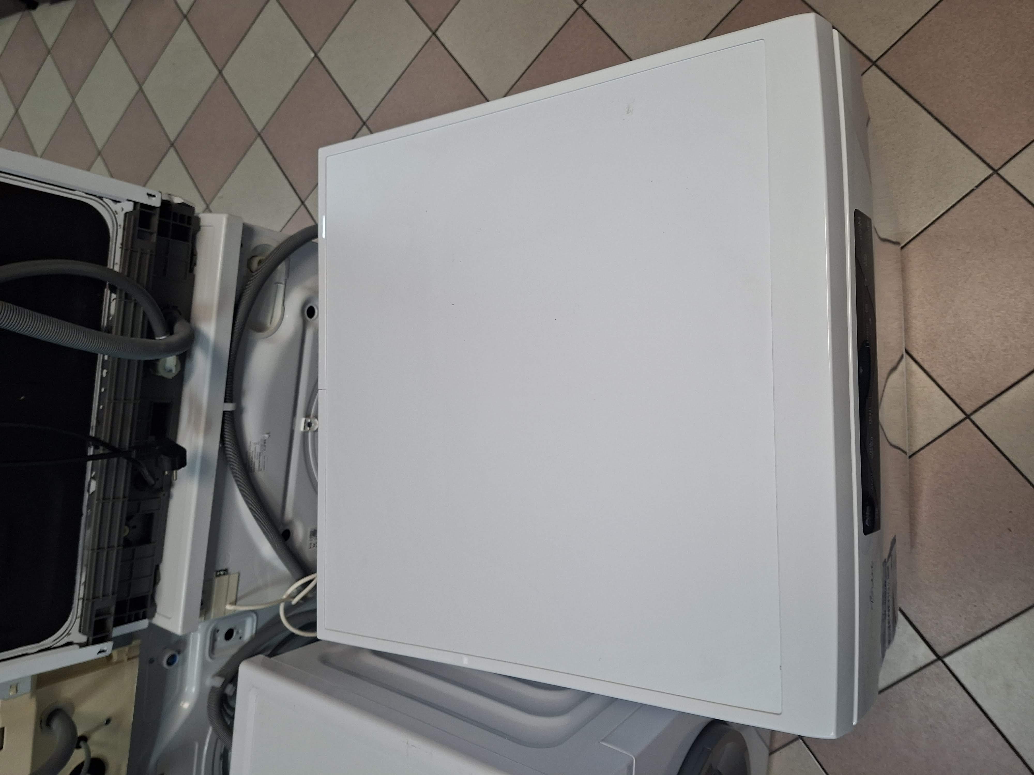 Sudo mašina Candy CDPN 2D620 PW/E, 16 kompleta