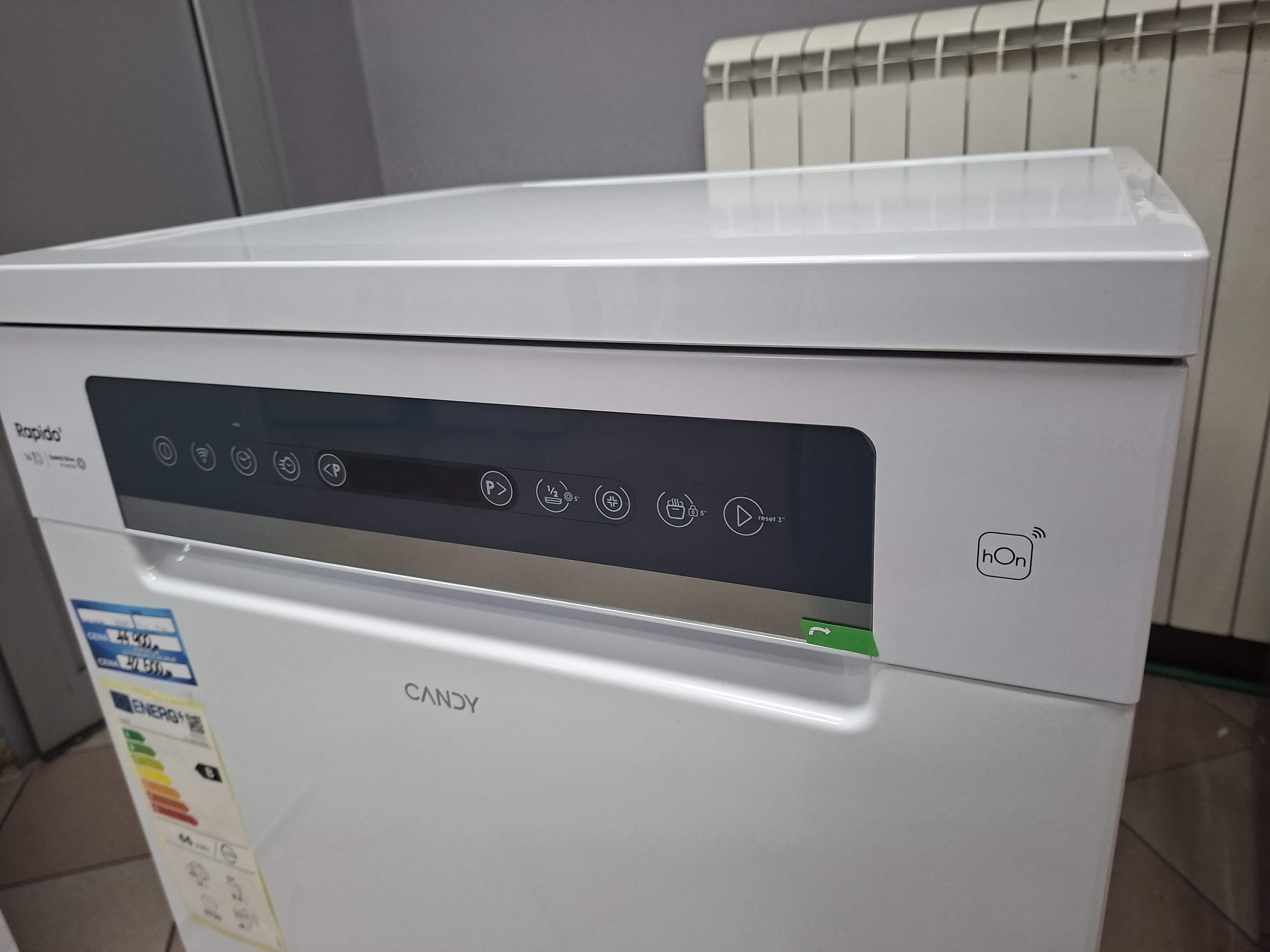 Sudo mašina Candy CF 3B2S3PSW , 16 kompleta