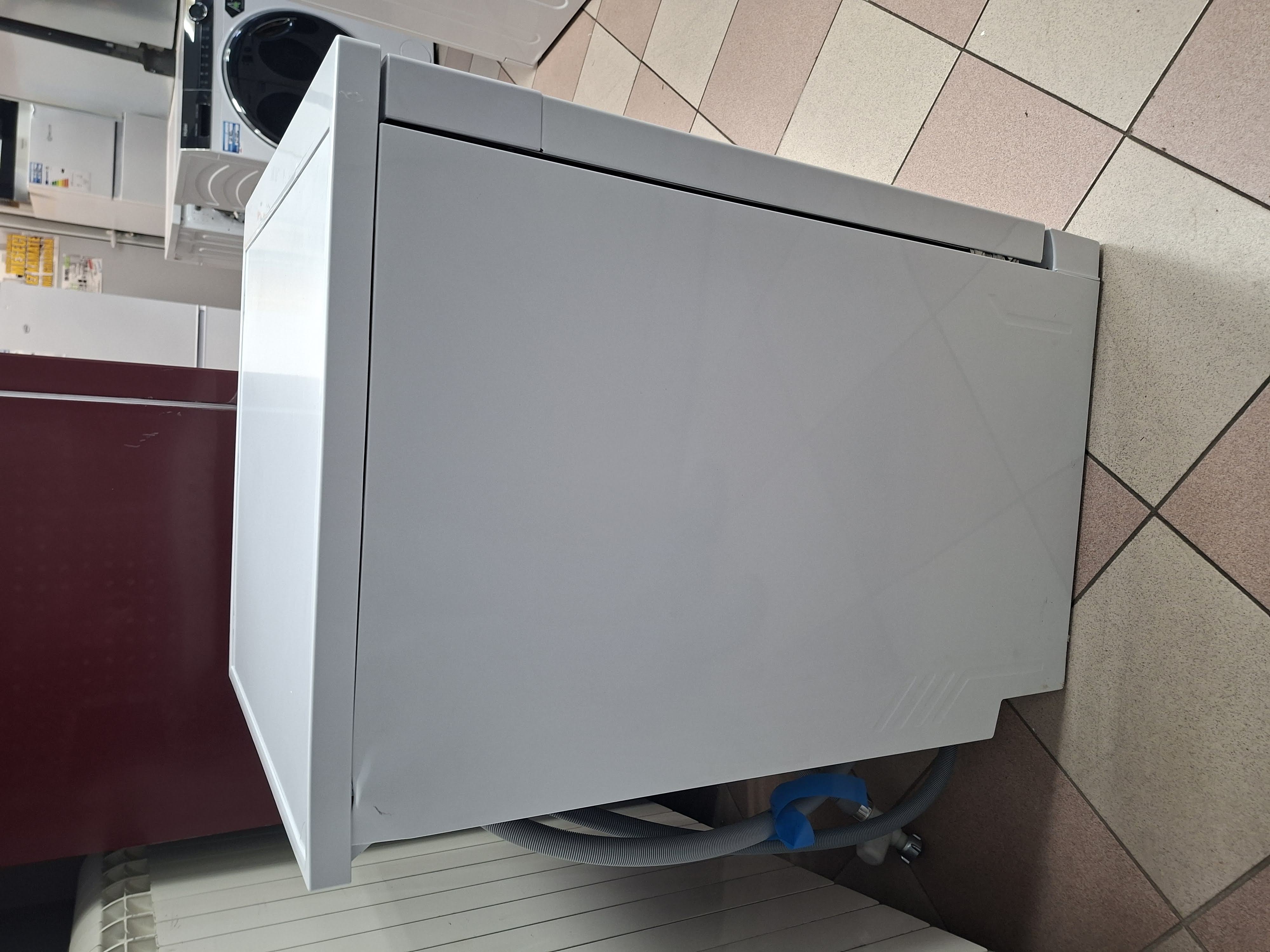 Sudo mašina Candy CF 3B2S3PSW , 16 kompleta