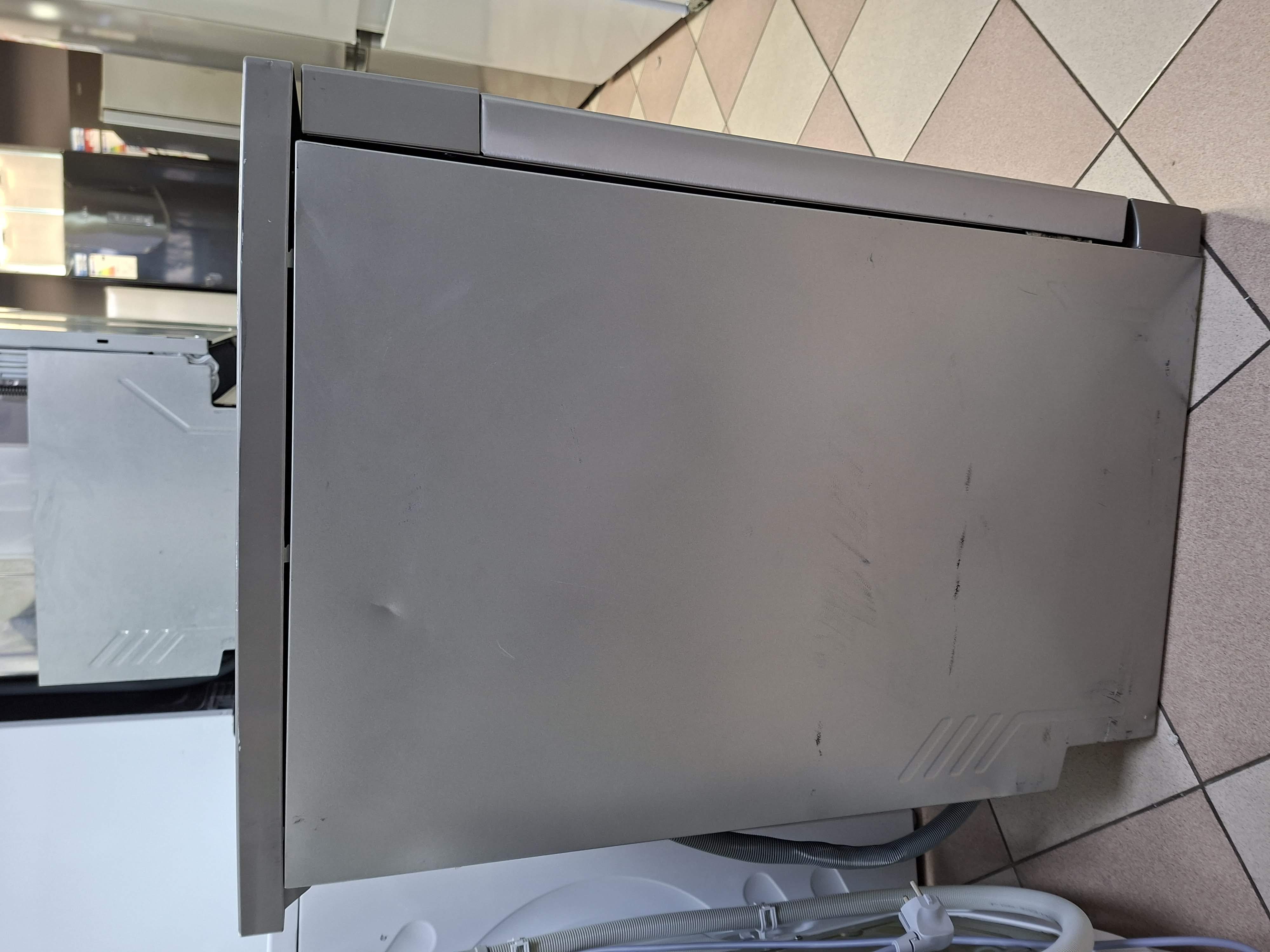 Sudo mašina Candy CF 3C7F0X , 13 kompleta