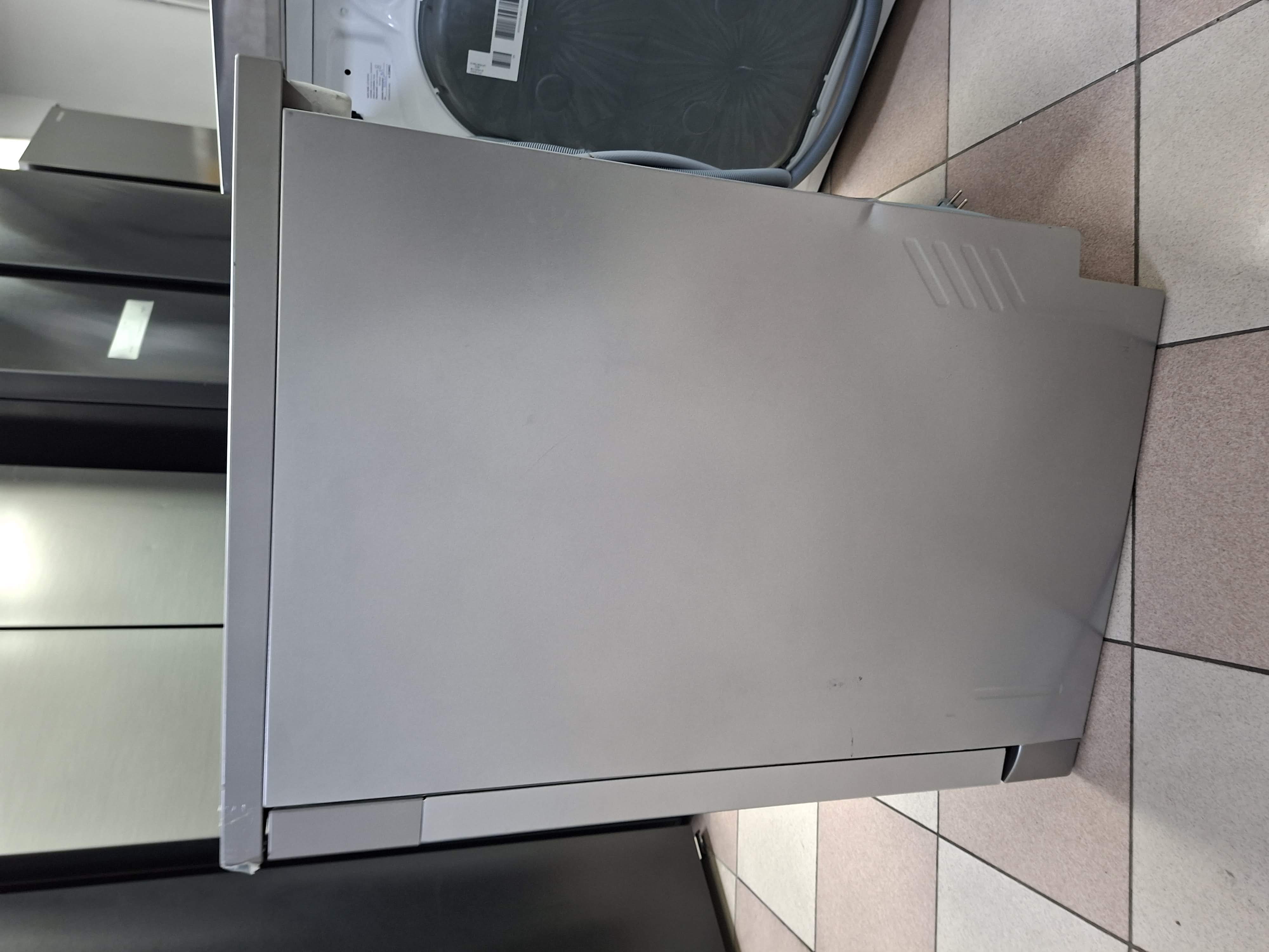 Sudo mašina Candy CF 3C7L1S , 13 kompleta