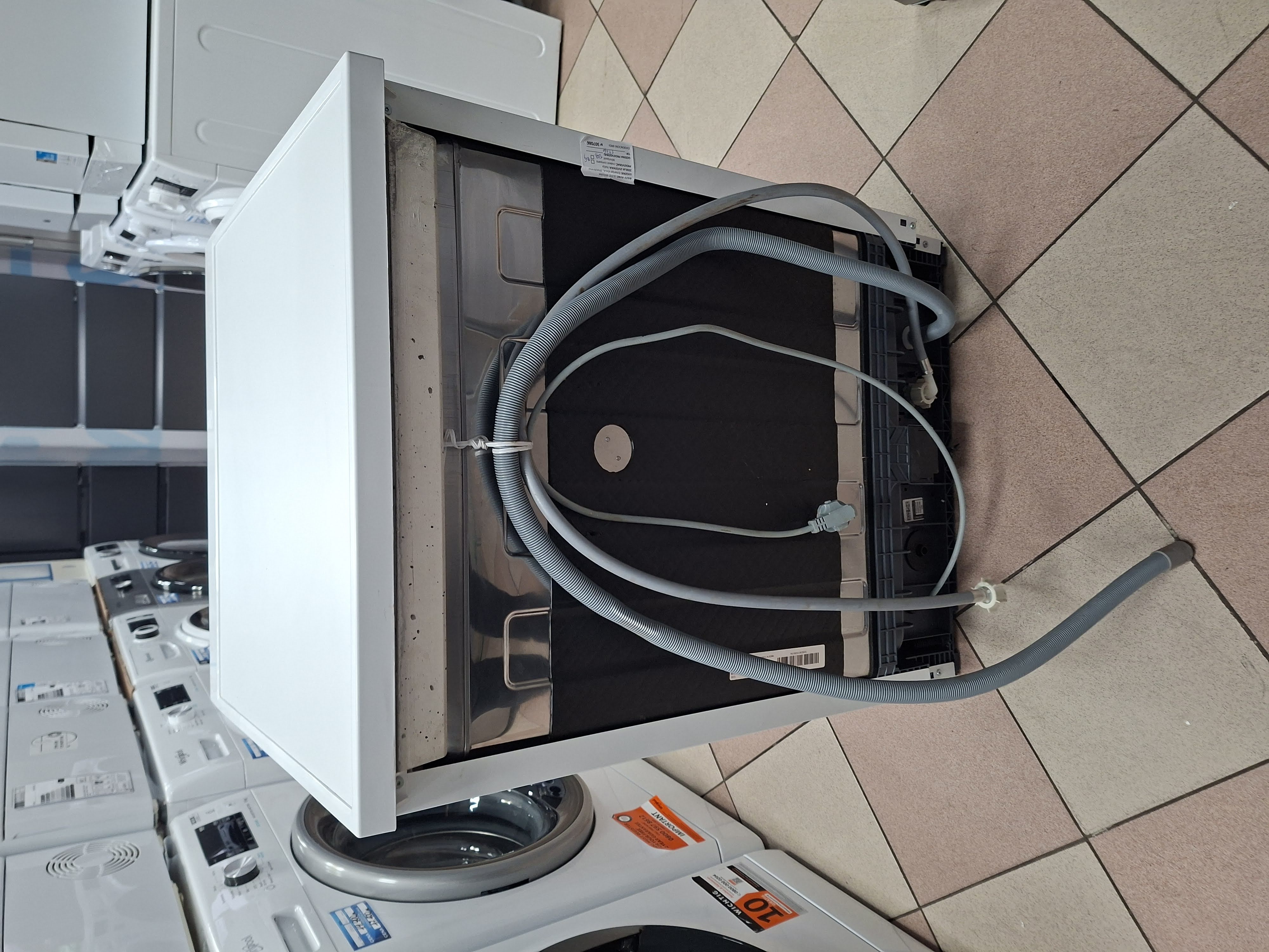 Sudo mašina Candy CF 3E7E0W ,  13 kompleta