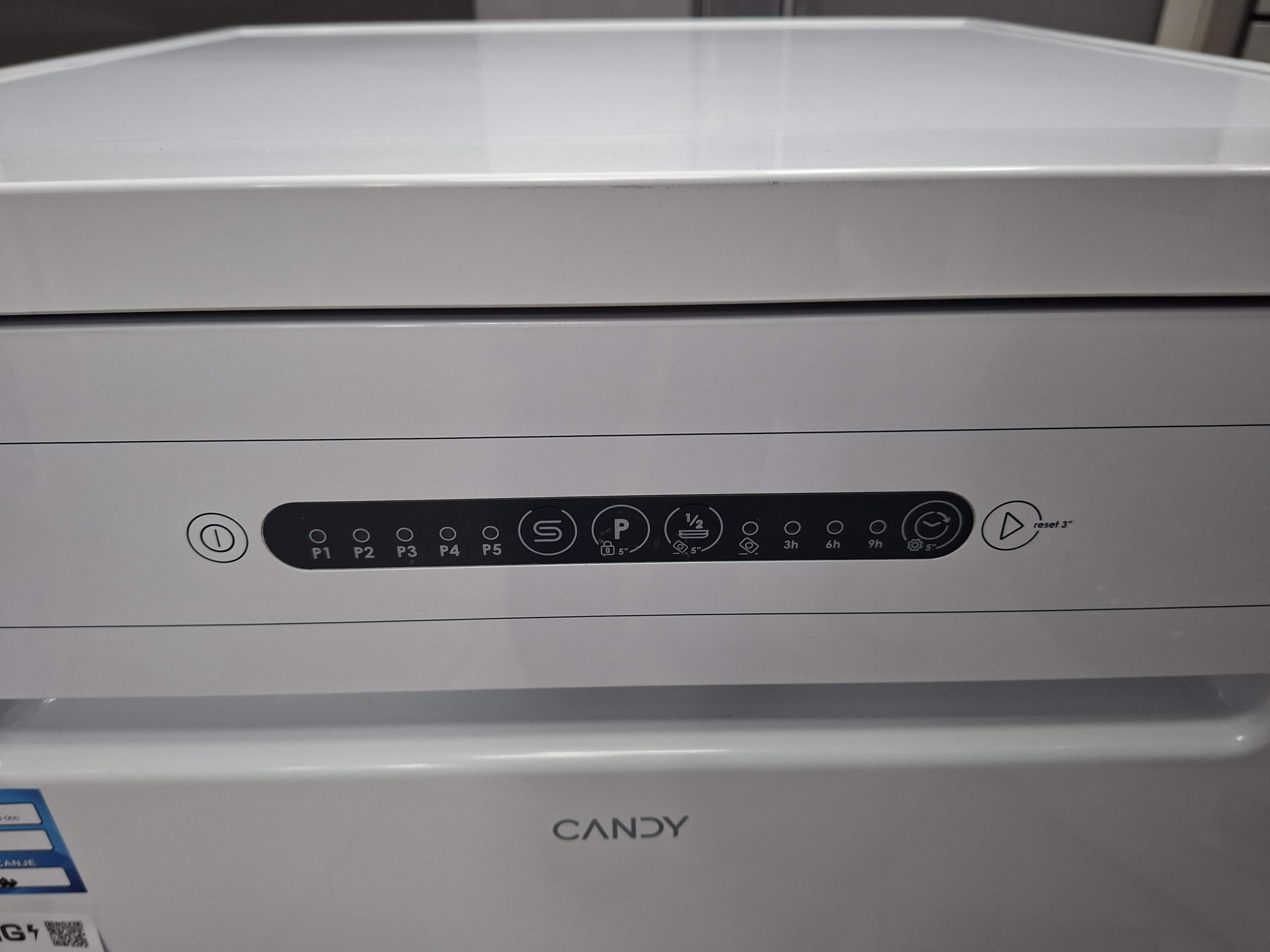 Sudo mašina Candy CF 3E7E0W ,  13 kompleta