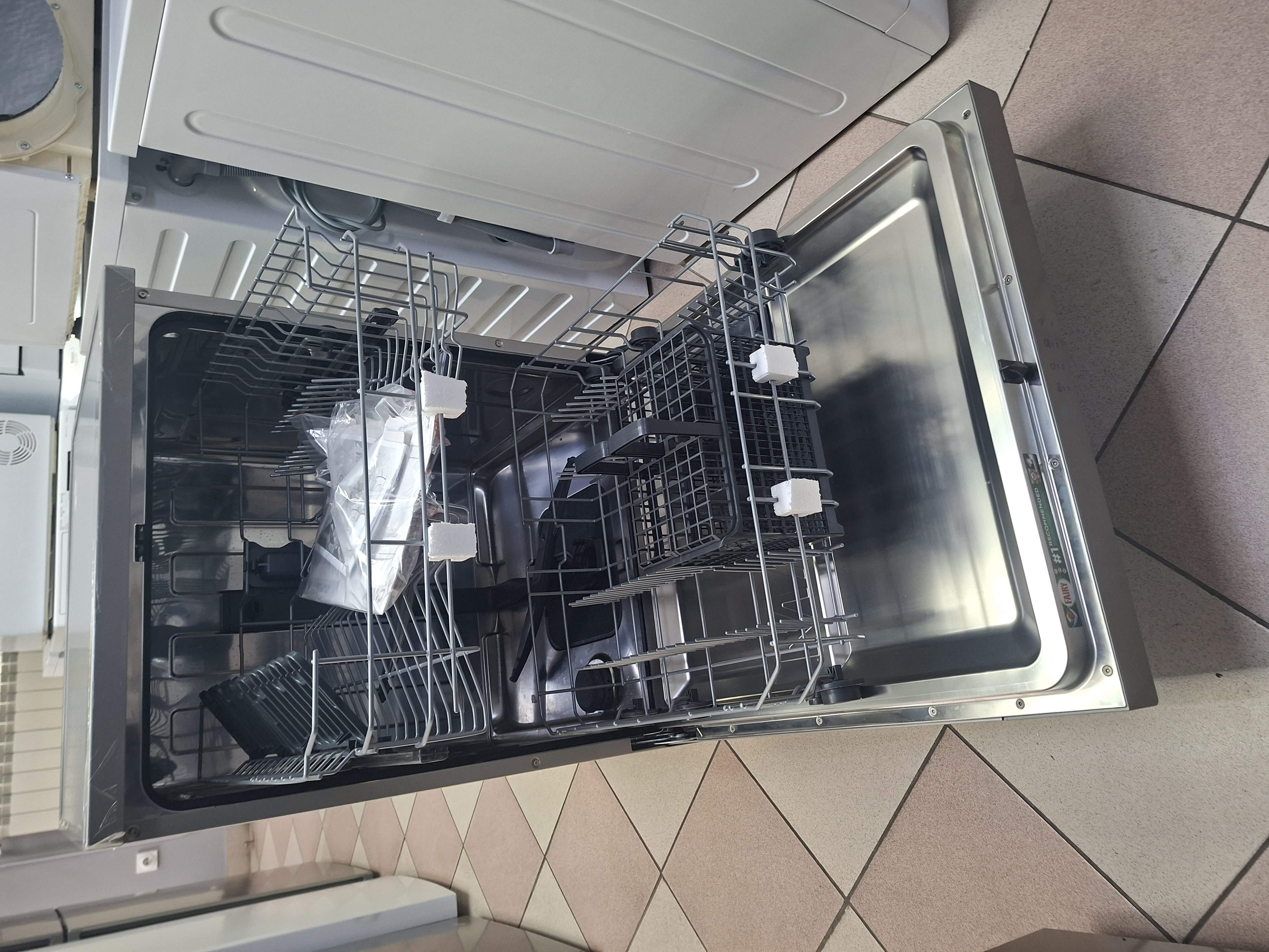 Sudo mašina Candy CF 3E7L0S, 60cm