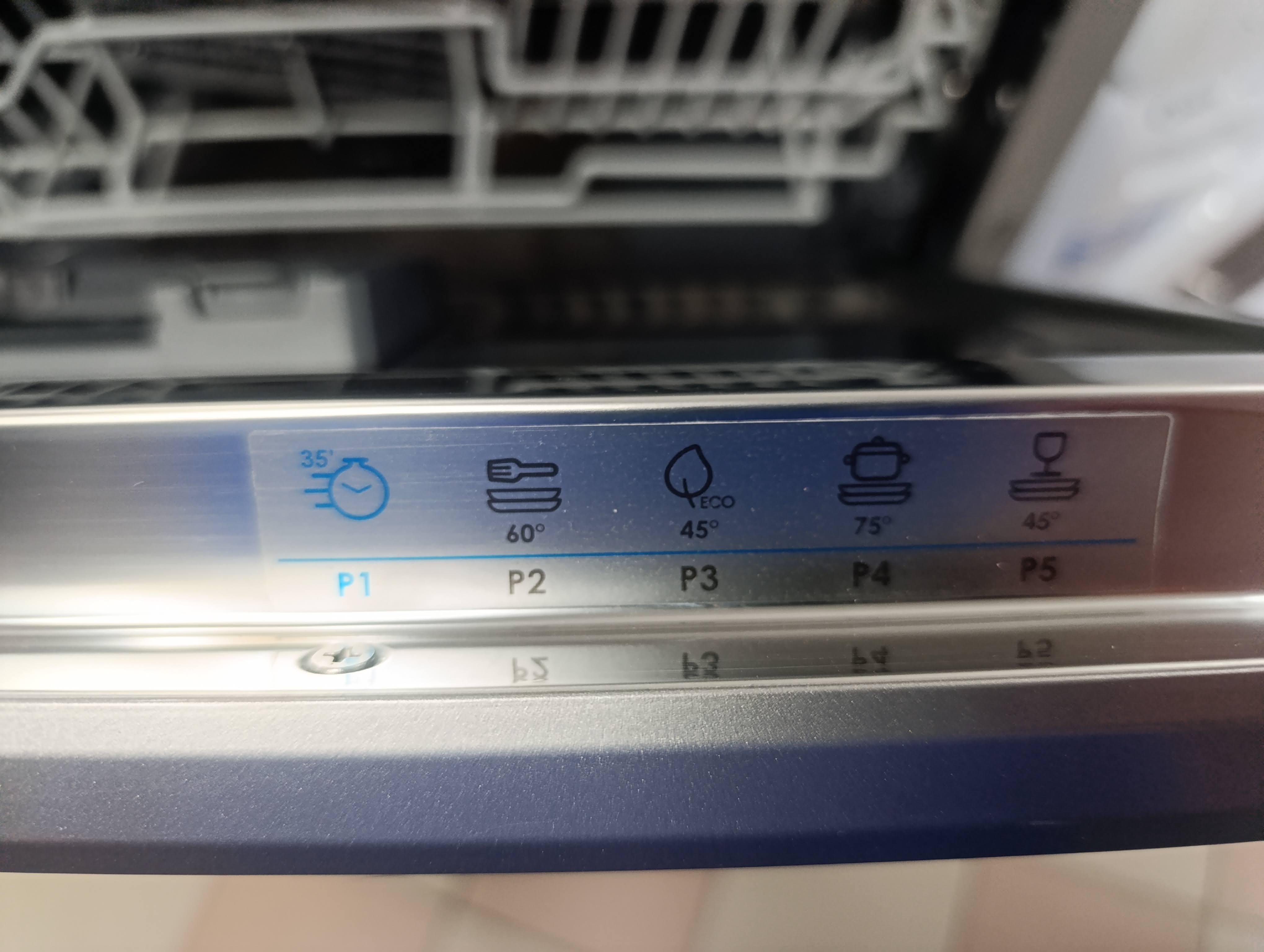 Sudo mašina Candy CP 6E51LS , 6 kompleta